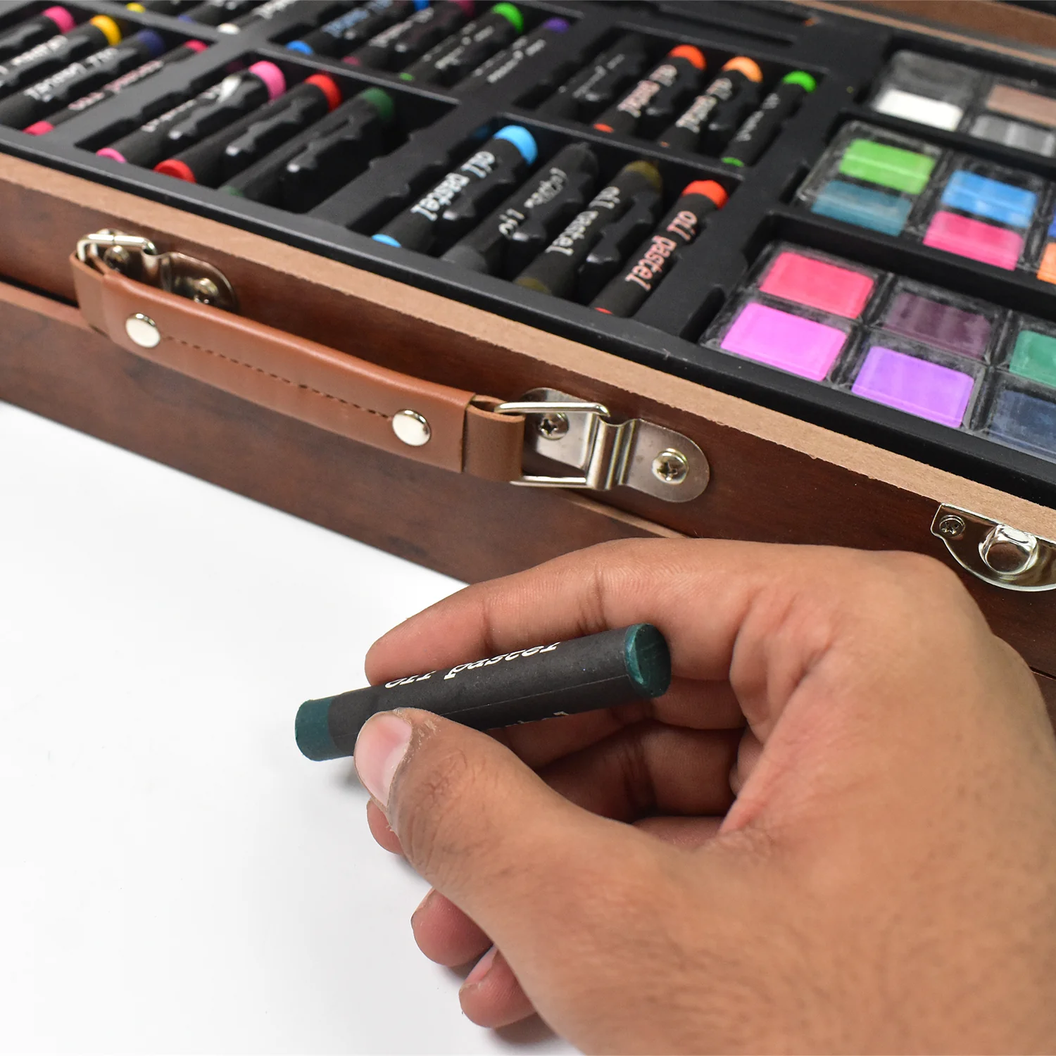 Artist Drawing & Painting Color Set ith Wooden Case (112 Pcs Approx) - Image 4