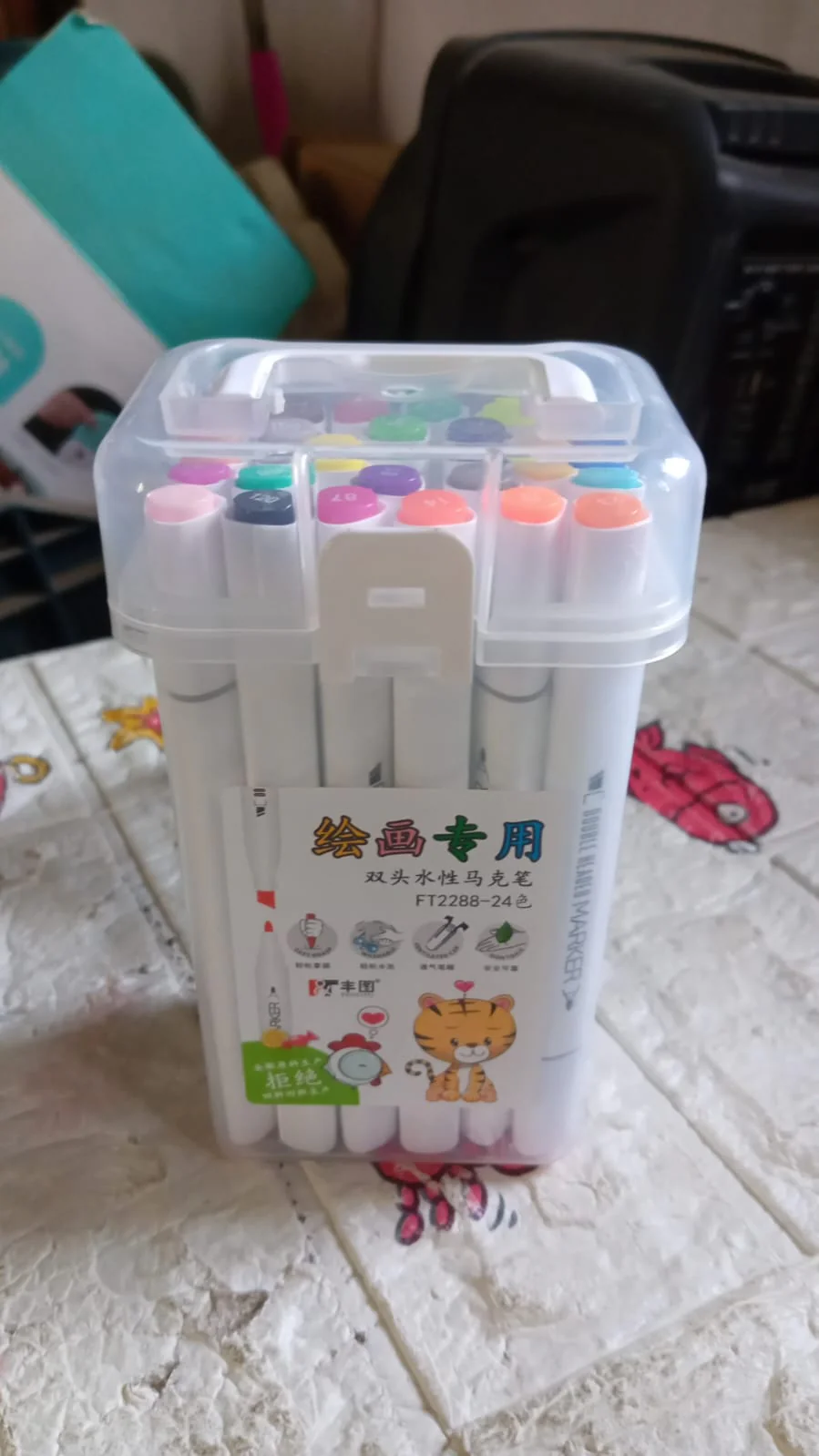 24-Color Double-Ended Art Markers Set for Kids & Adults (24 Pc) - Image 7
