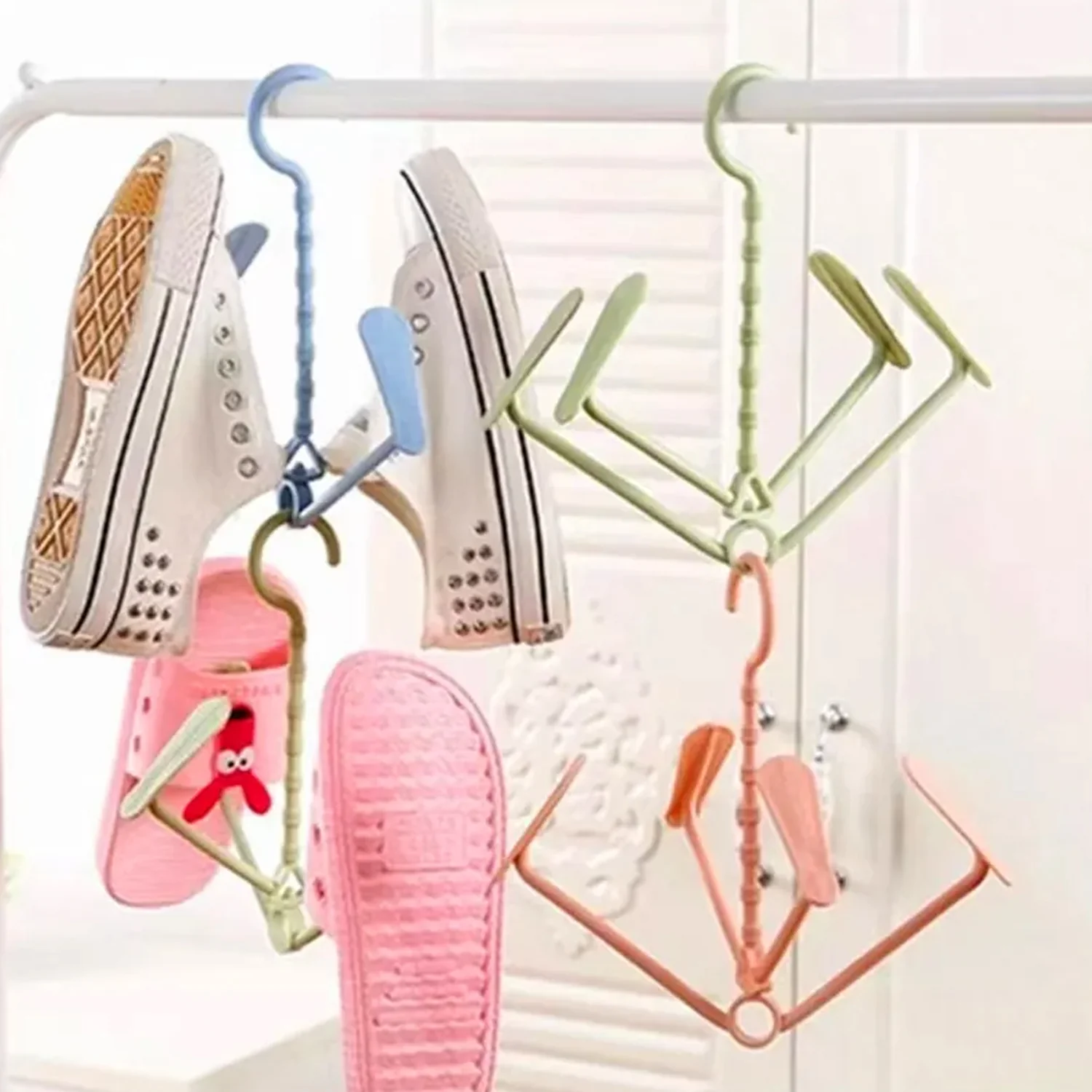 Hanging Shoe Rack Rotating Four Hooks Portable Drying Shoe Rack - Image 7