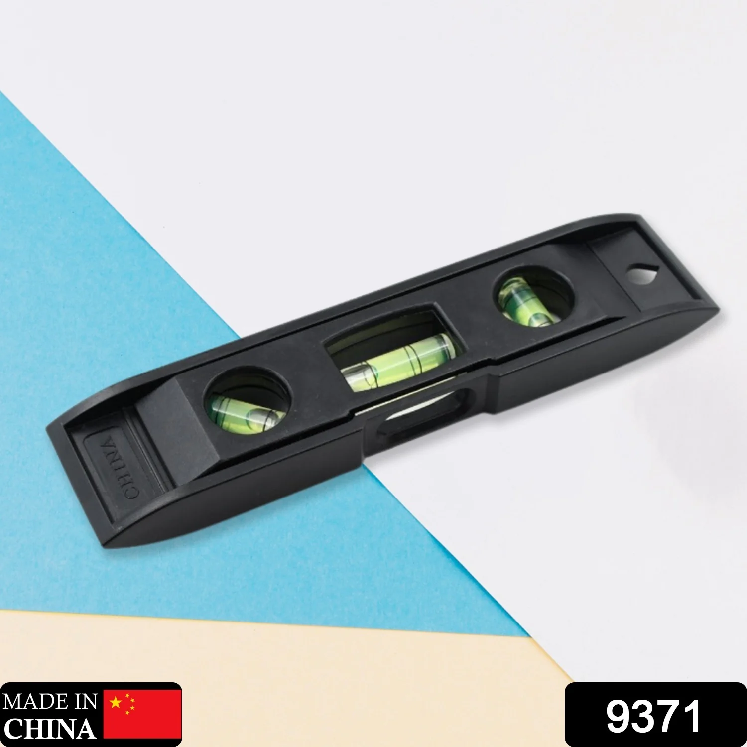 Plastic Torpedo Spirit Level – 3-Bubble Measuring Tool - Image 2