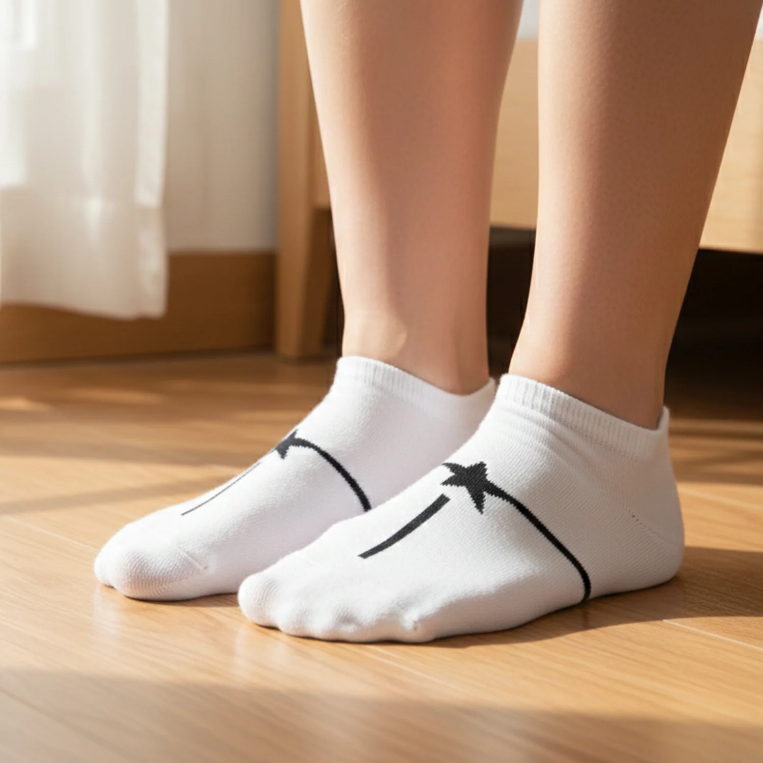 White Star Pattern Low-Cut Socks (1 Pair) - Image 3