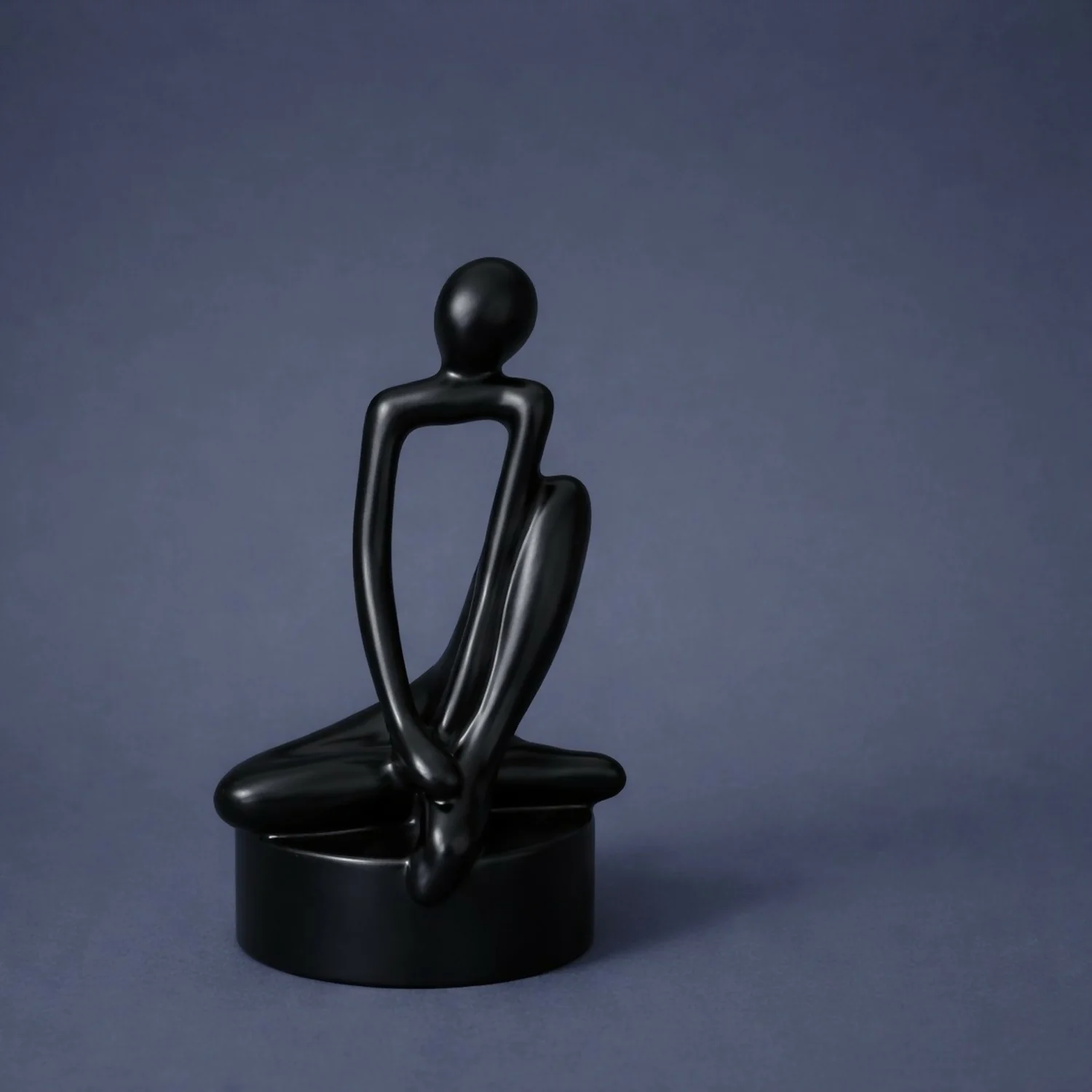 Abstract Sitting Man poly-resin Sculpture Black Modern Home Decor Showpiece - Image 3