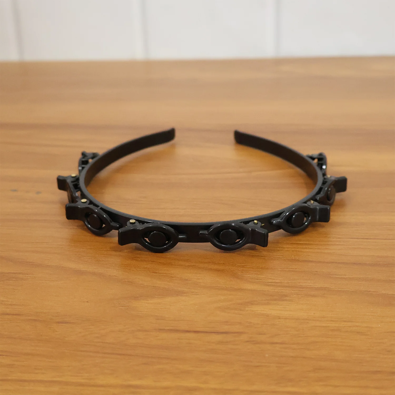 Adjustable Clip-On Hair Styling Headband (1 Pc) - Image 8