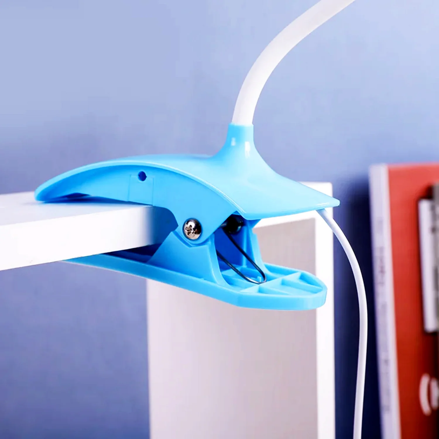 Desk Lamp Adjustable Gooseneck USB Rechargeable 3 modes - Image 7