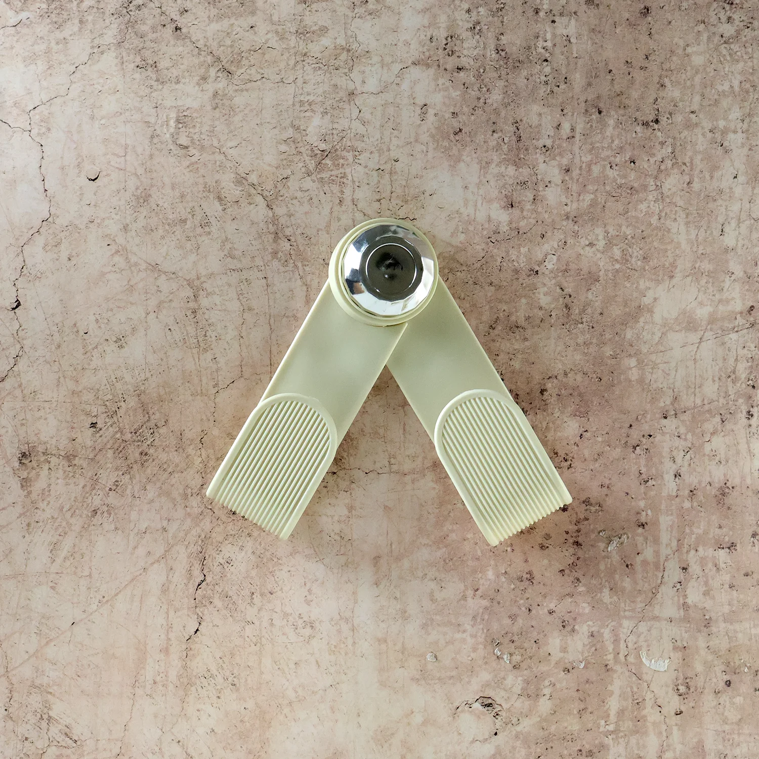 Adjustable Kitchen Pot Lid Holder Clip (1 Pc) - Image 3
