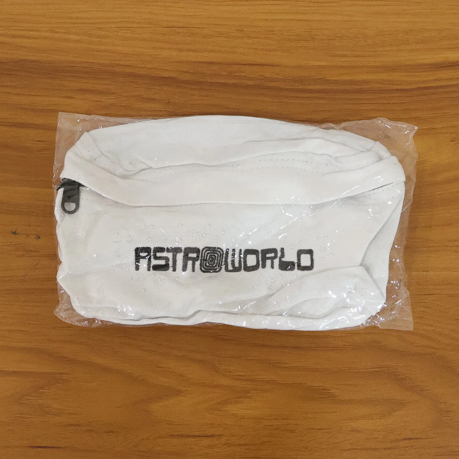 Adjustable Waist Bag Crossbody Sling Bag (1 Pc, 21 x 14 Cm) - Image 8