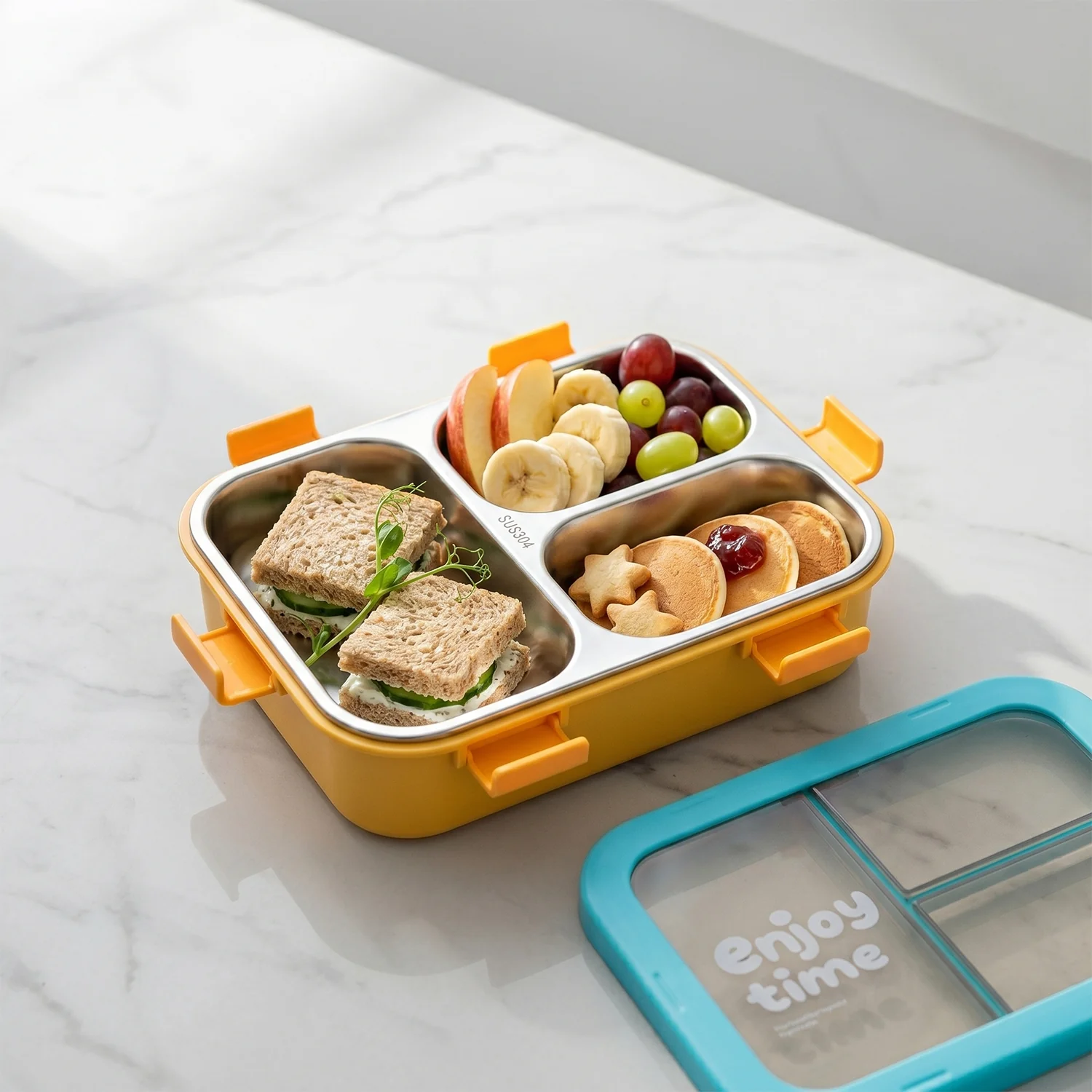 Airtight 3 Compartment Stainless Steel Lunch Box with Spoon & Fork – 600ml - Image 4