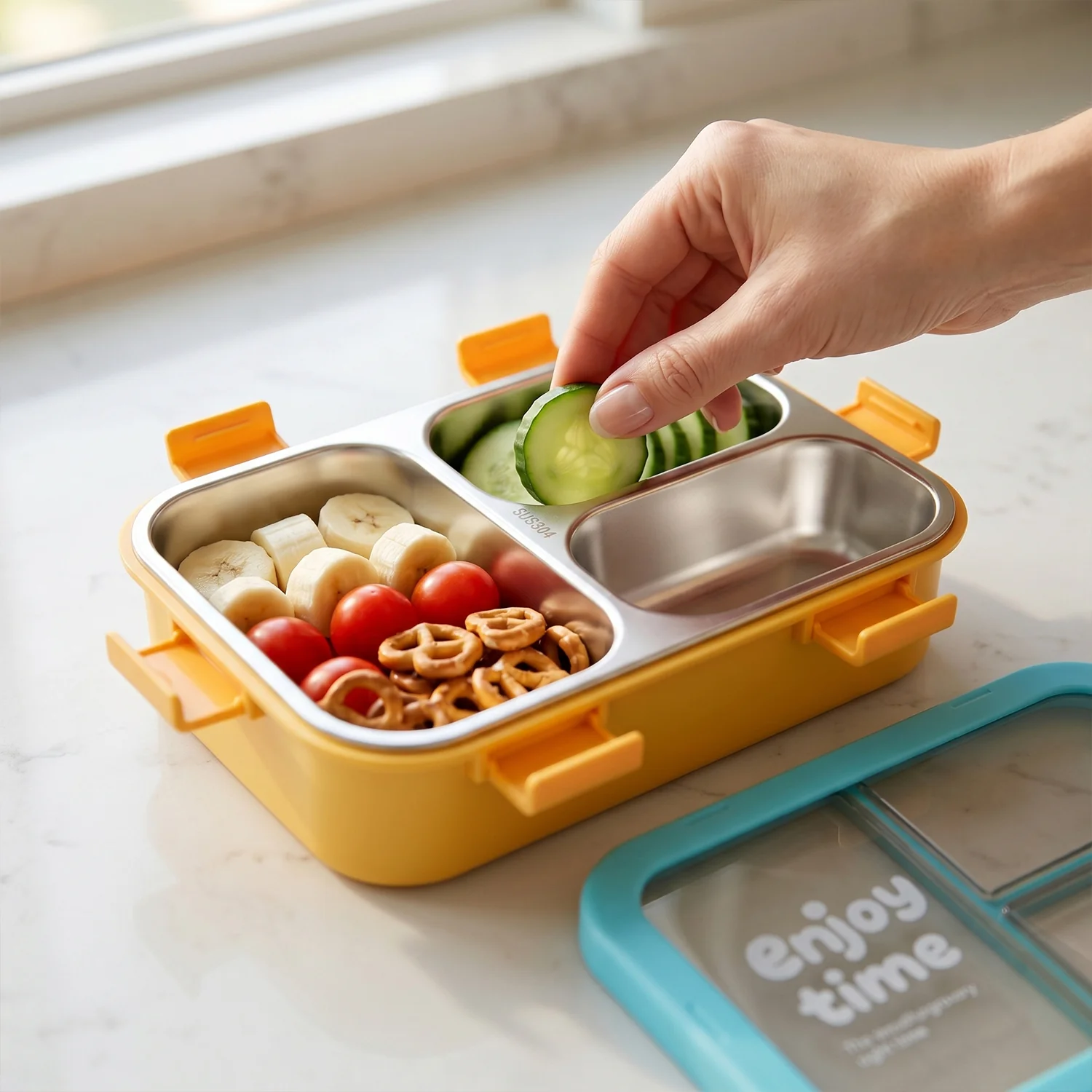 Airtight 3 Compartment Stainless Steel Lunch Box with Spoon & Fork – 600ml - Image 7