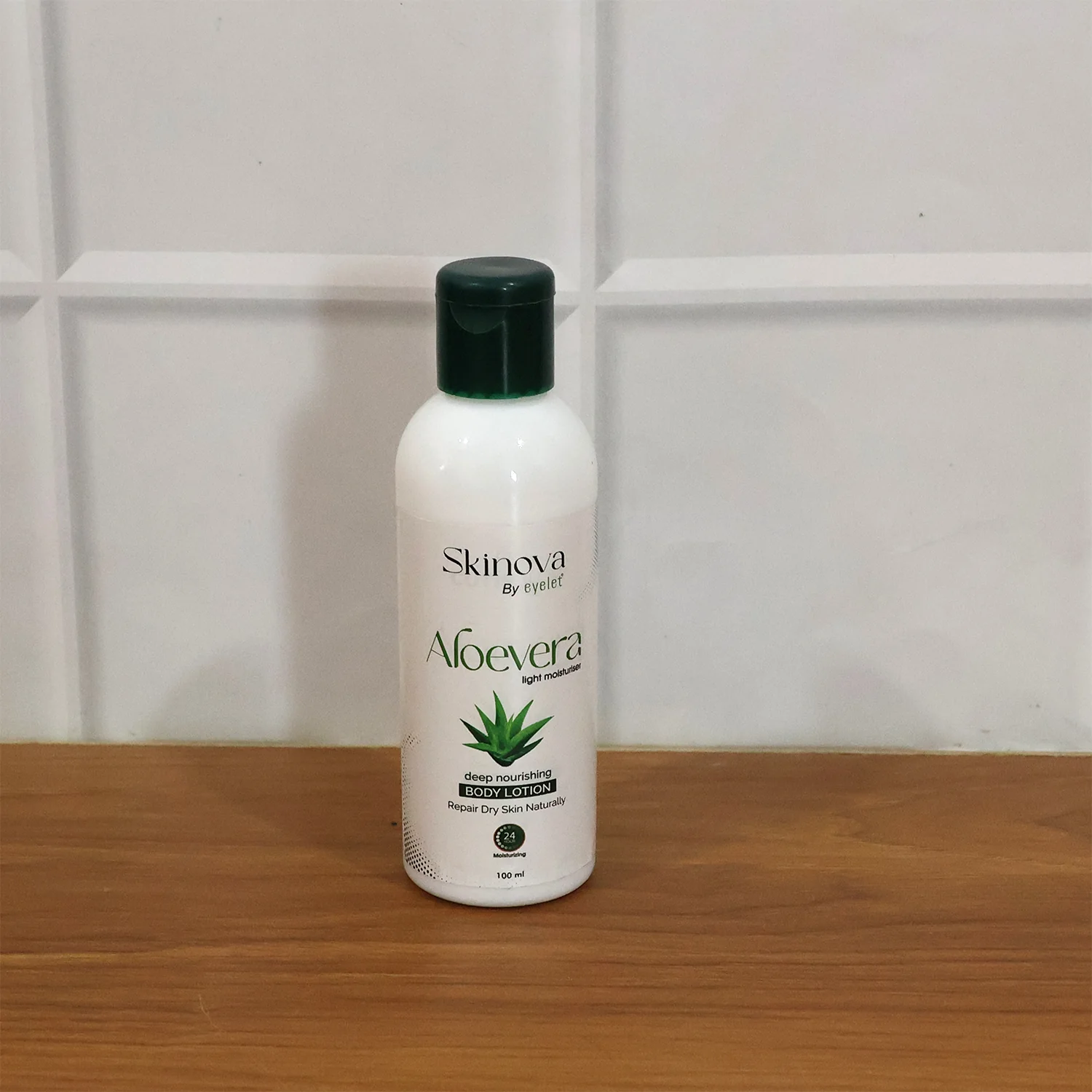 Eyelet Aloe Vera Deep Nourishing Body Lotion 24-Hour Moisturization (100ml) - Image 6