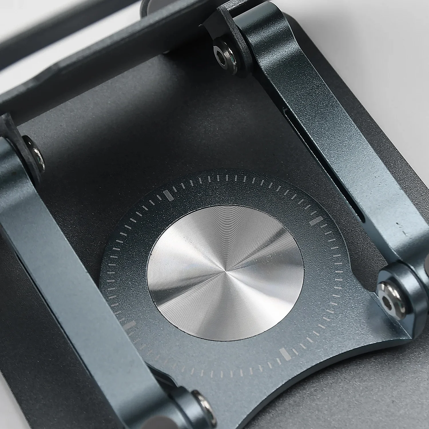 Aluminum Alloy 360°Rotating Bracket, Adjustable Laptop Stand - Image 4