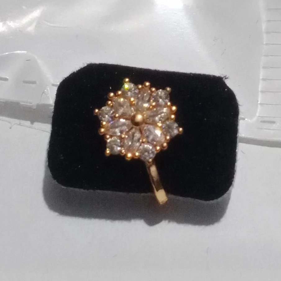 Anti Tarnish Stylish Floral Nose Stud for Women & Girls – Elegant Jewelry Piece - Image 5