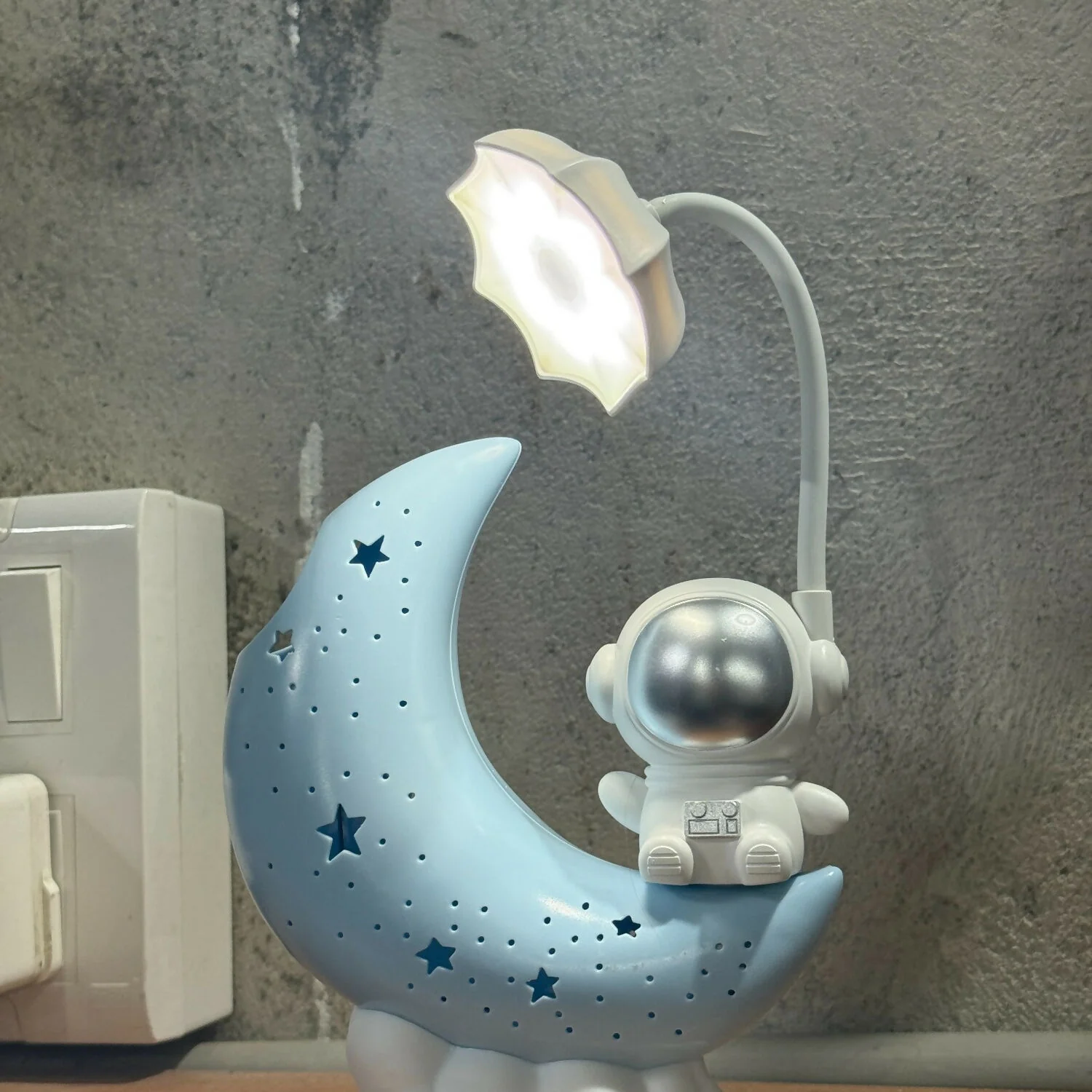 Astronaut Moon LED Night Lamp with Warm Light for Kids Bedroom & Desk (BLUE) - Image 3
