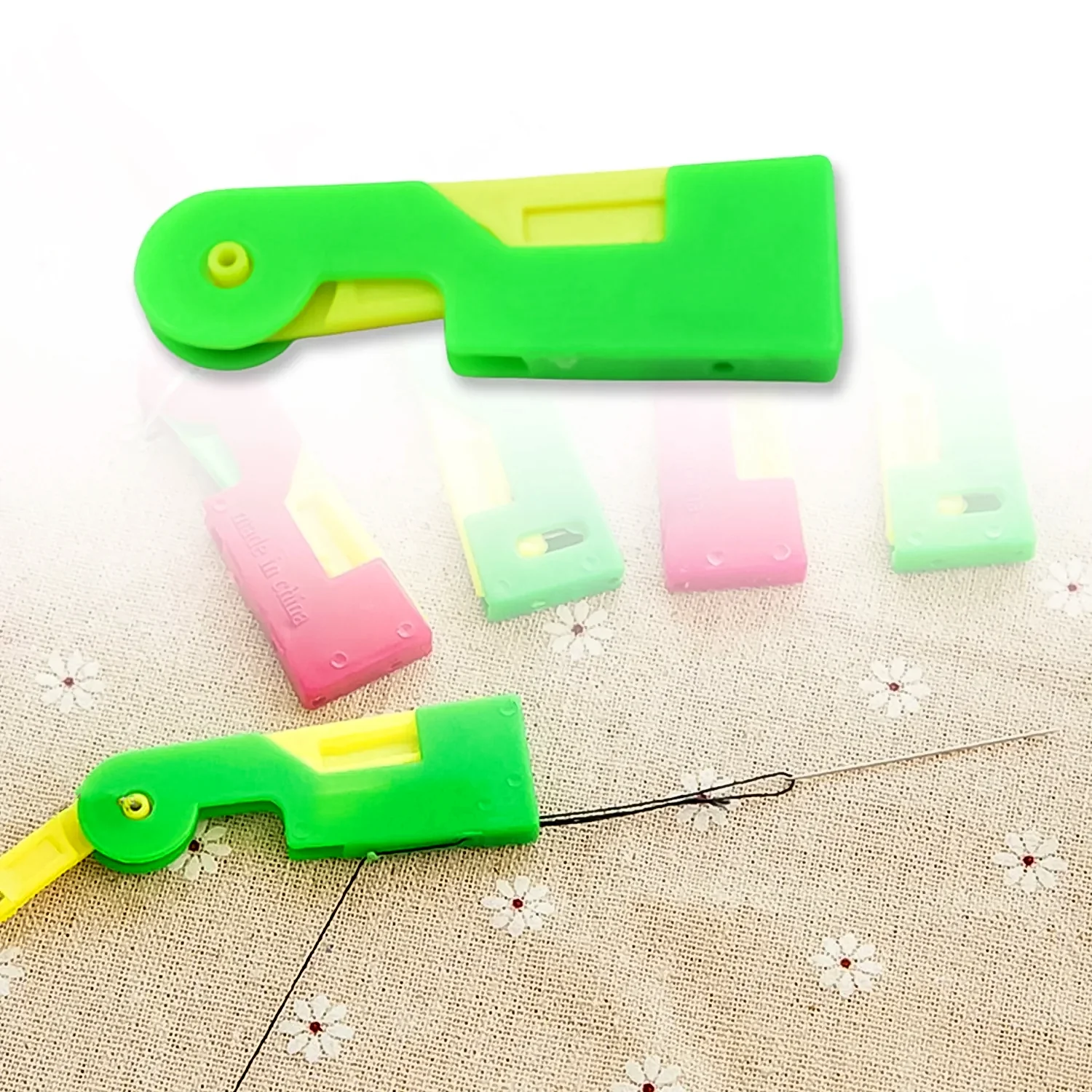 Automatic Needle Threading Device (Multicolour) - Image 2
