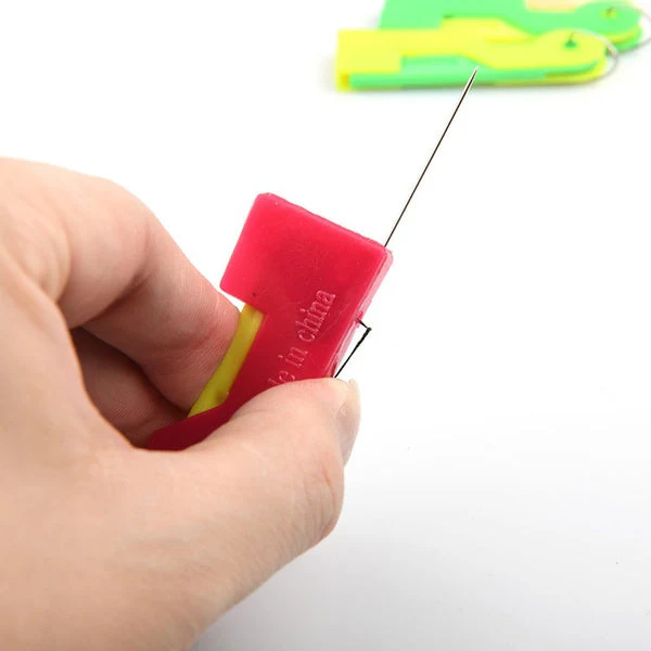 Automatic Needle Threading Device (Multicolour) - Image 5
