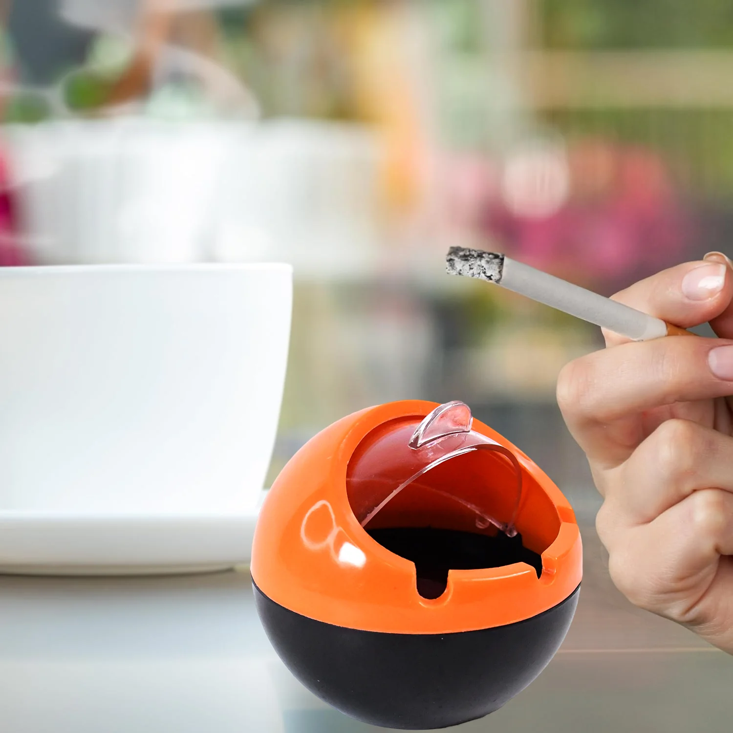 Ball Ashtray PP Plastic Windproof with Lid Indoor Outdoor Patio Car Portable Ashtray - Image 3