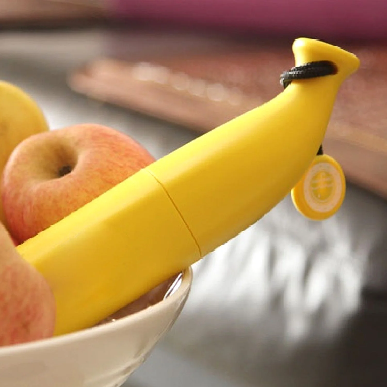 Stylish Banana Shaped Mini Foldable Umbrella - Image 11