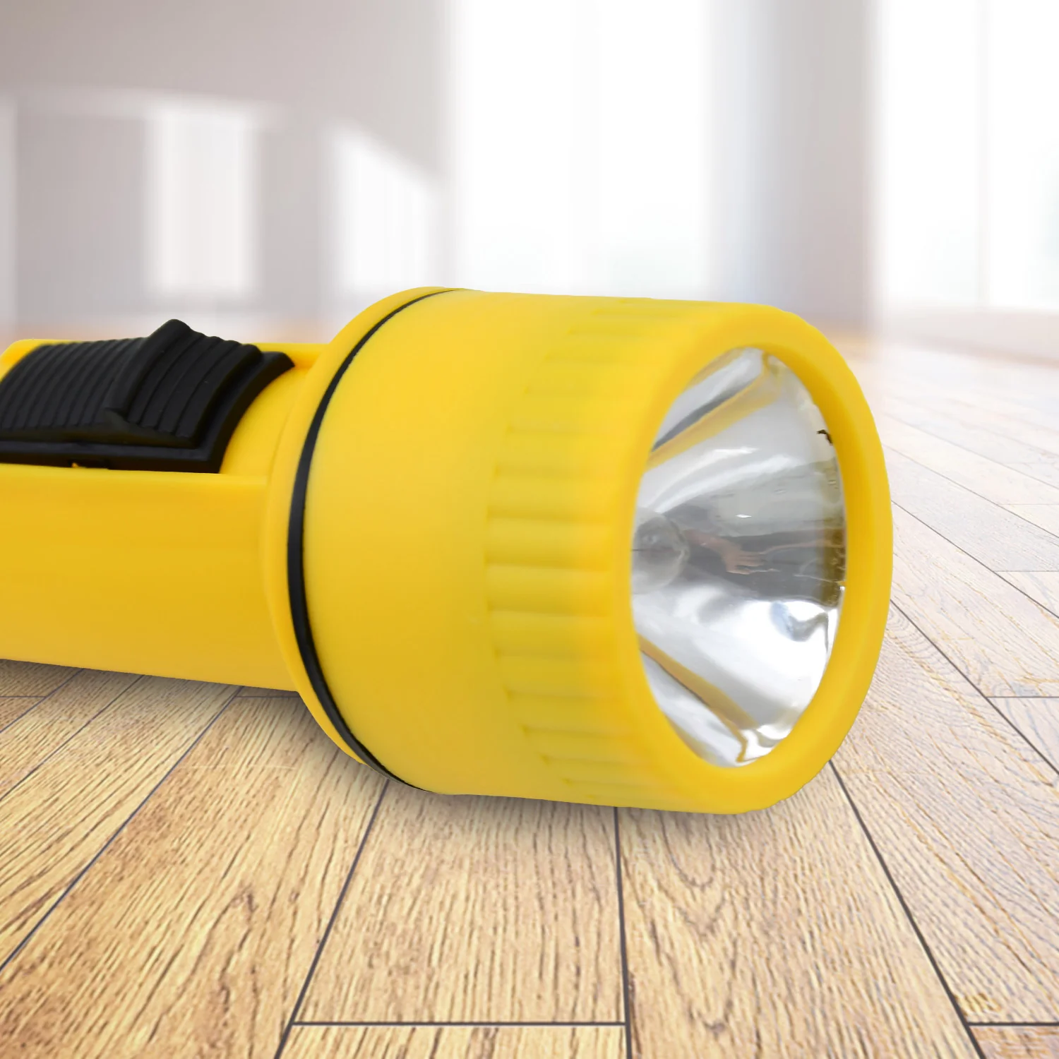 Big LED Flashlights / Torch Light, Battery operated (1 Pc / Battery not included) - Image 4