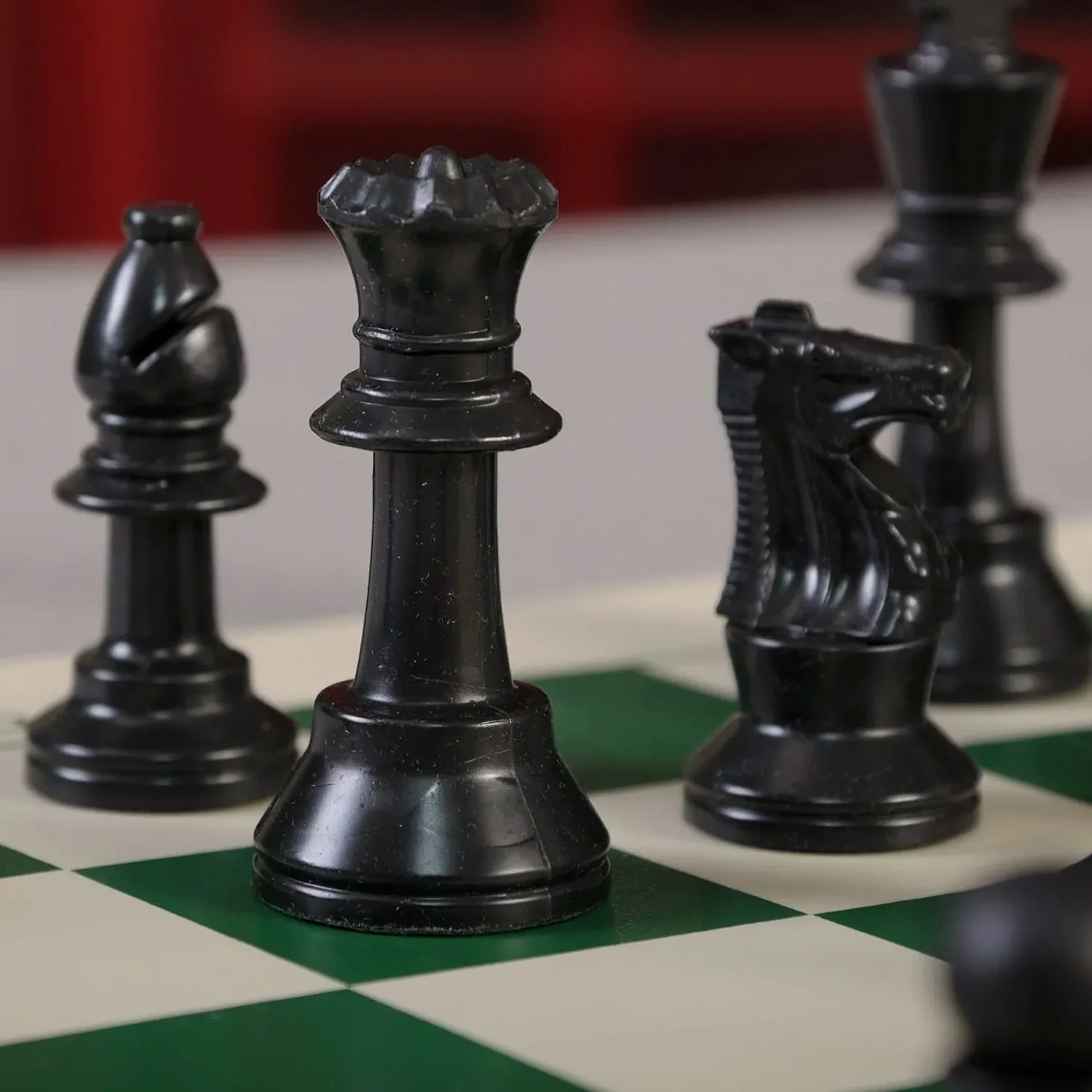 Big Premium Portable Chess Set Plastic Chess Pieces (1 Set) - Image 6