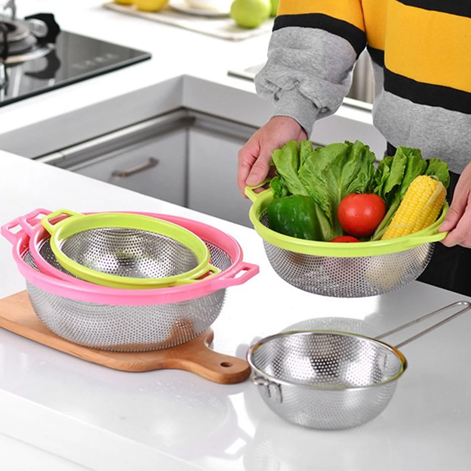 Stainless Steel Colander with Handle - Large Metal Mesh Basket Strainer (1 pc) - Image 3