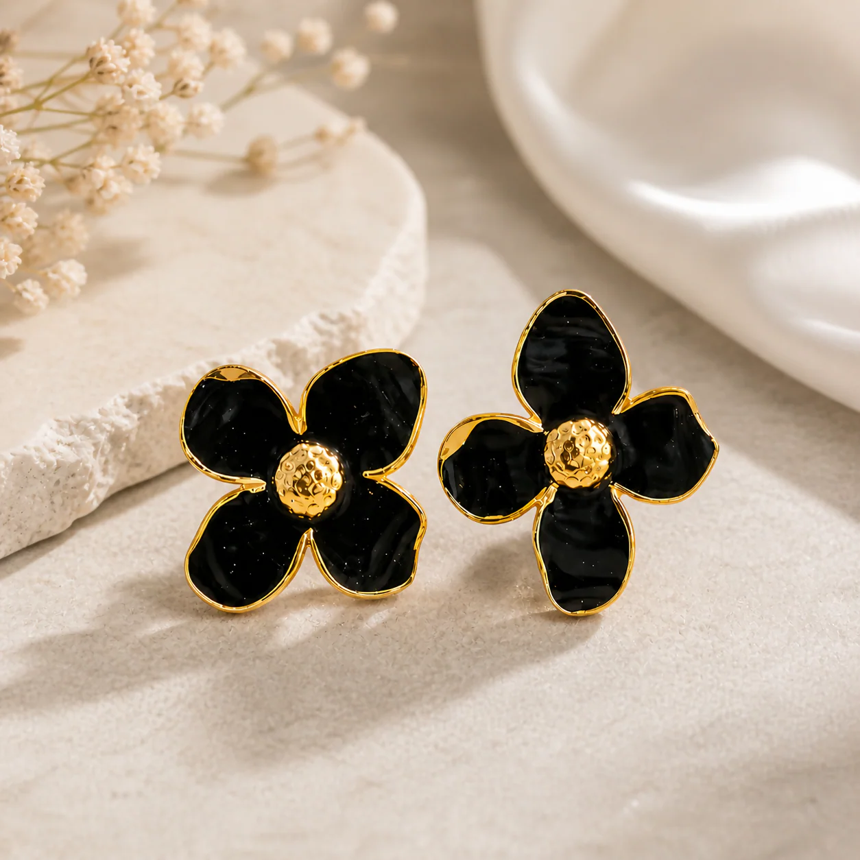Black Floral Enamel Stud Earrings for Women Elegant Anti Tarnish Daily Wear - Image 2