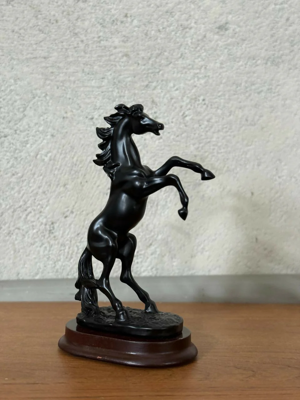 Black Horse poly-resin Showpiece for Home Decor | Lucky Horse Statue | Office Table Decor - Image 6