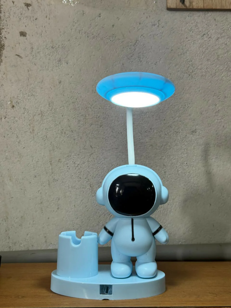 Blue Astronaut LED Desk Lamp with Pen Holder for Study Table, Kids Room & Bedside - Image 6