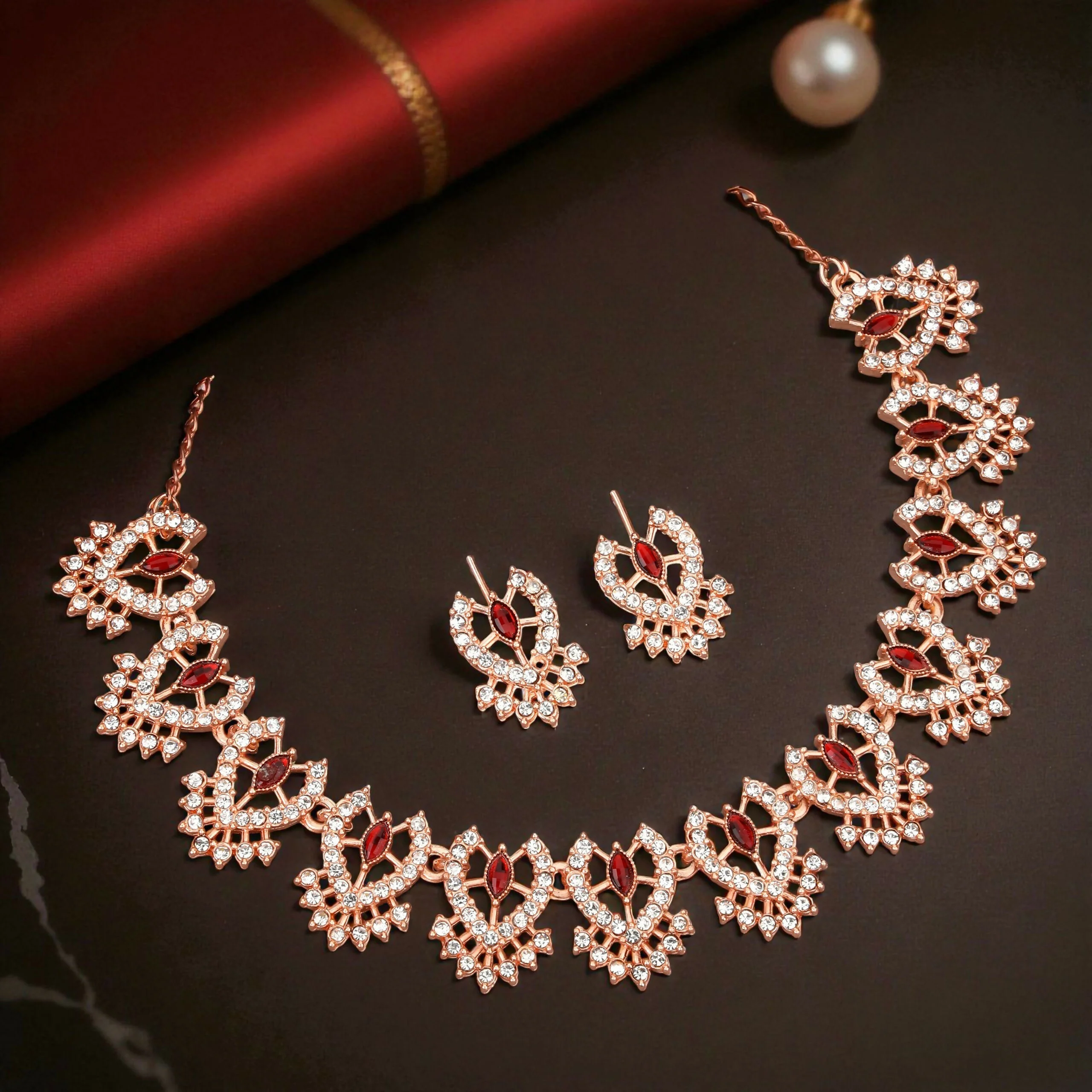 Bold Gold-Tone Black Stone Choker with Pearl Drops - Image 3