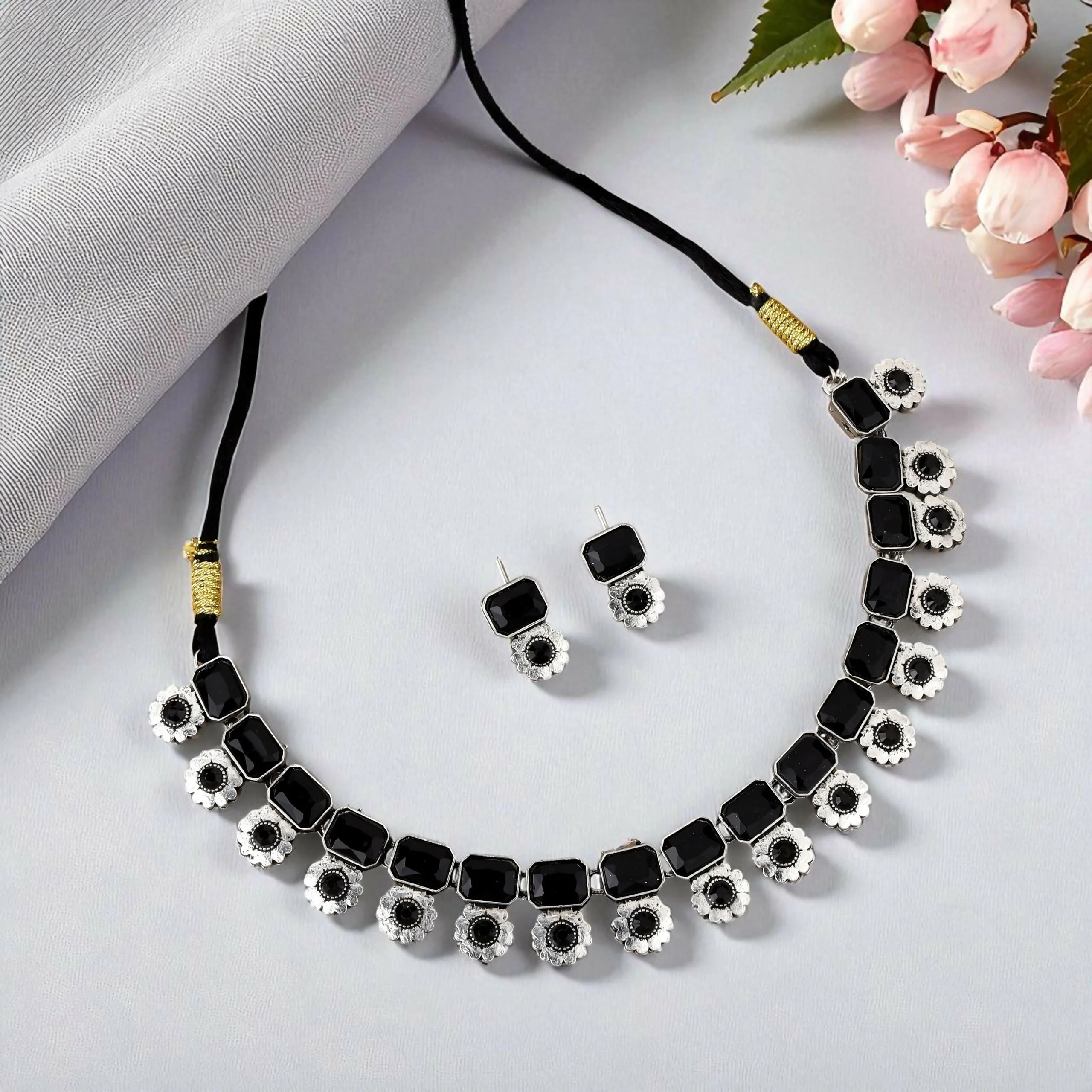 Bold Silver-Toned Choker Set with Black Gemstones - Image 3