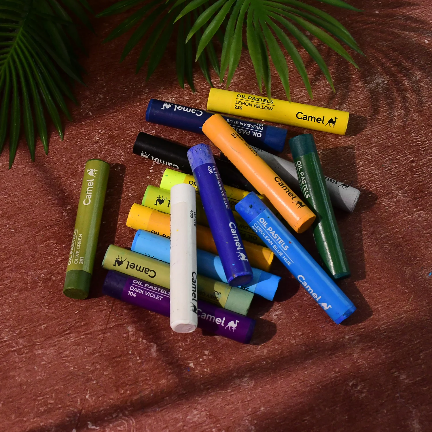 Camel Crayons with Extra Smooth Color Box - 50 Shades - Image 4