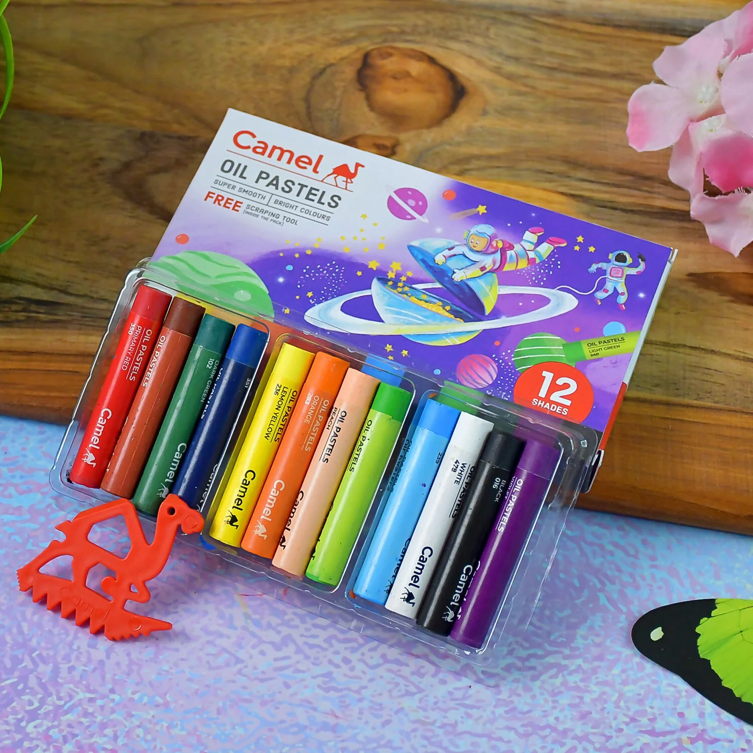 Camel Oil Pastels 12 Assorted Shades with Free Scraping Tool - Image 2
