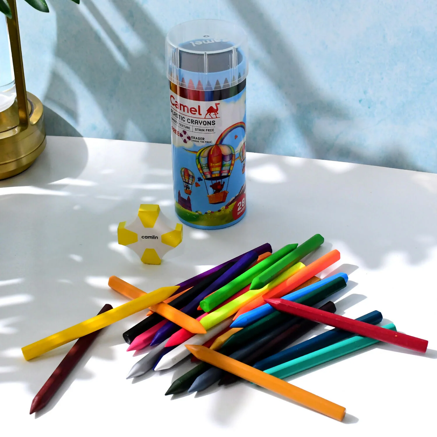 Camel Plastic Crayons 28 Assorted Shades with Free Eraser - Image 2