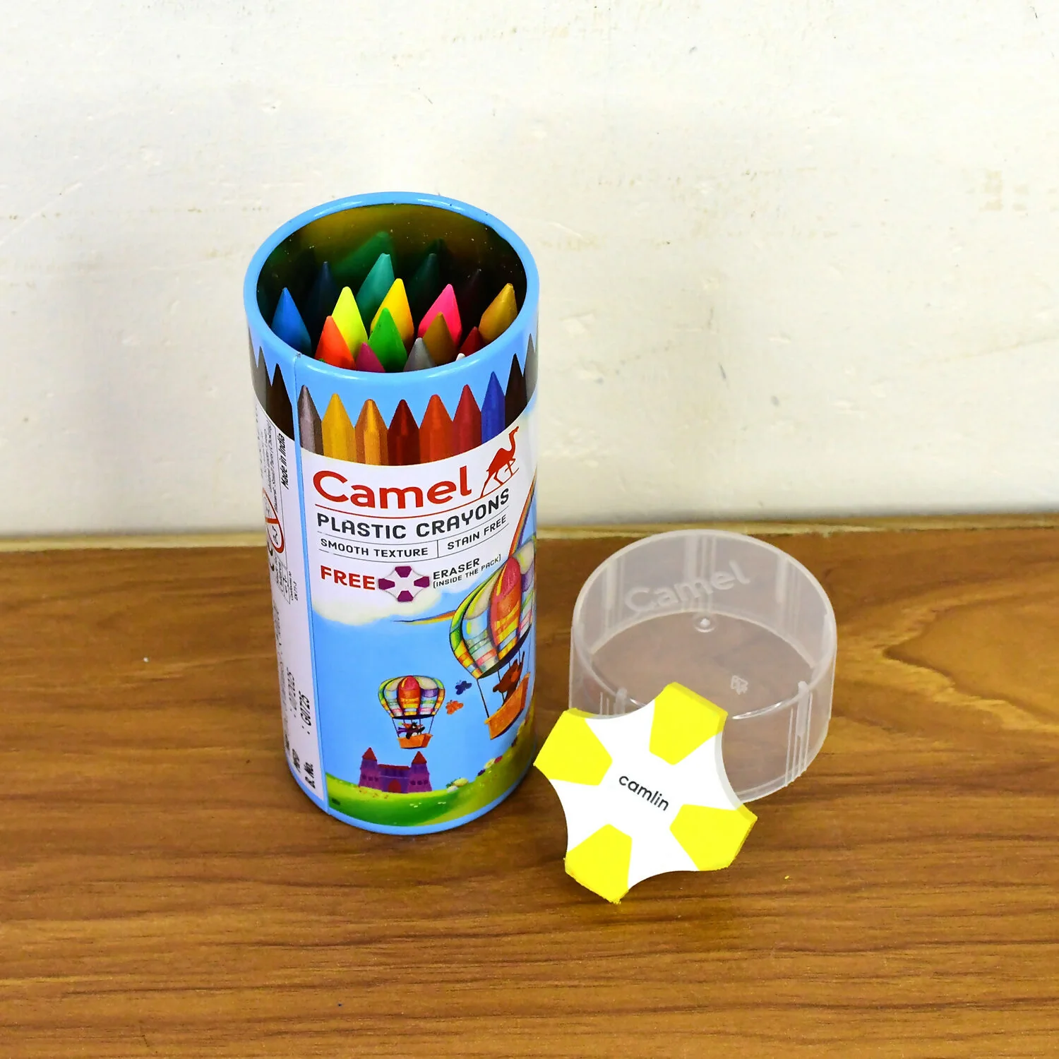 Camel Plastic Crayons 28 Assorted Shades with Free Eraser - Image 6