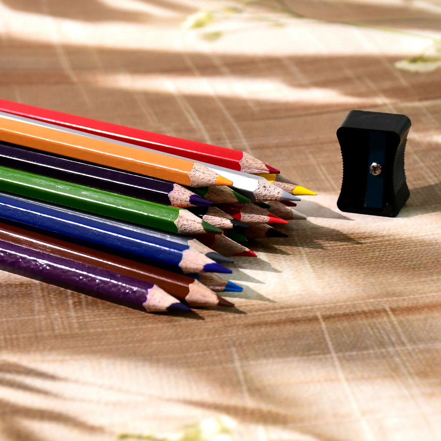 Camlin Colour Pencils – 24 Shades Pack with Free Sharpener - Image 4