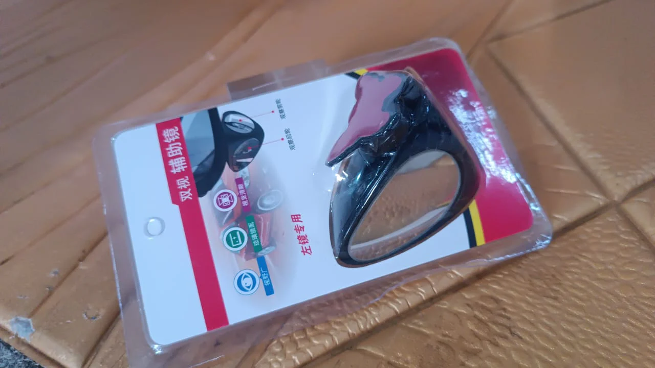 2 in 1 Car Blind Spot Mirror 360 Rotation Adjustable HD Glass (1 Pc) - Image 6