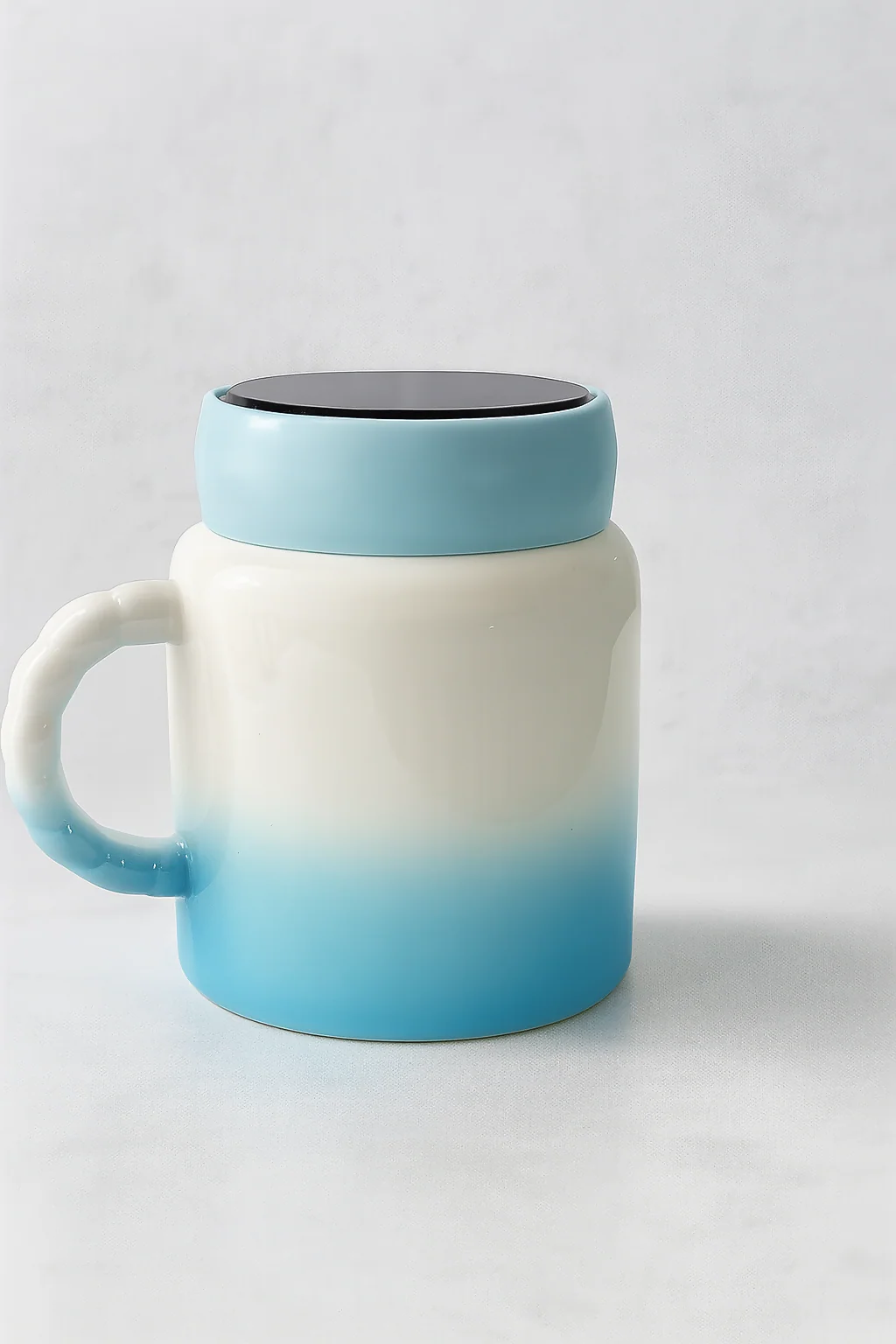 Blue Gradient Ceramic King Mug with Lid – Gift for Men & Boys - Image 2