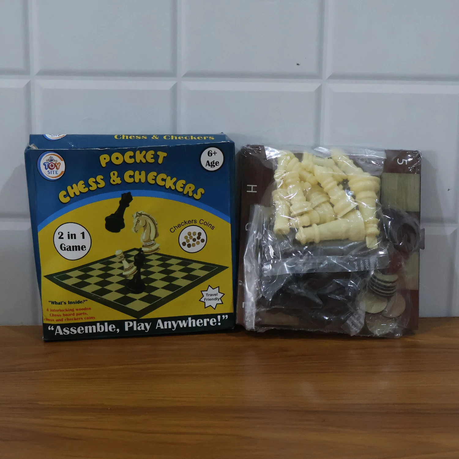 Chess & Checkers 2-in-1 Travel Game - (1 Set) - Image 7