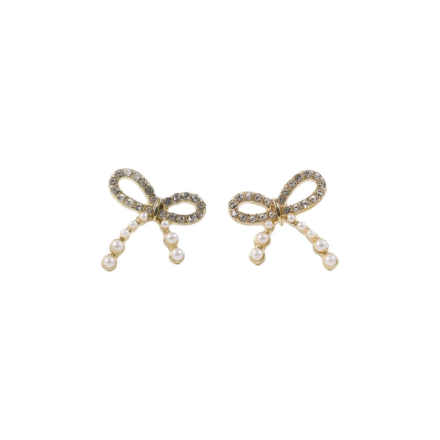 Chic Pearl Wreath Bow Earrings – Premium Design - Image 6