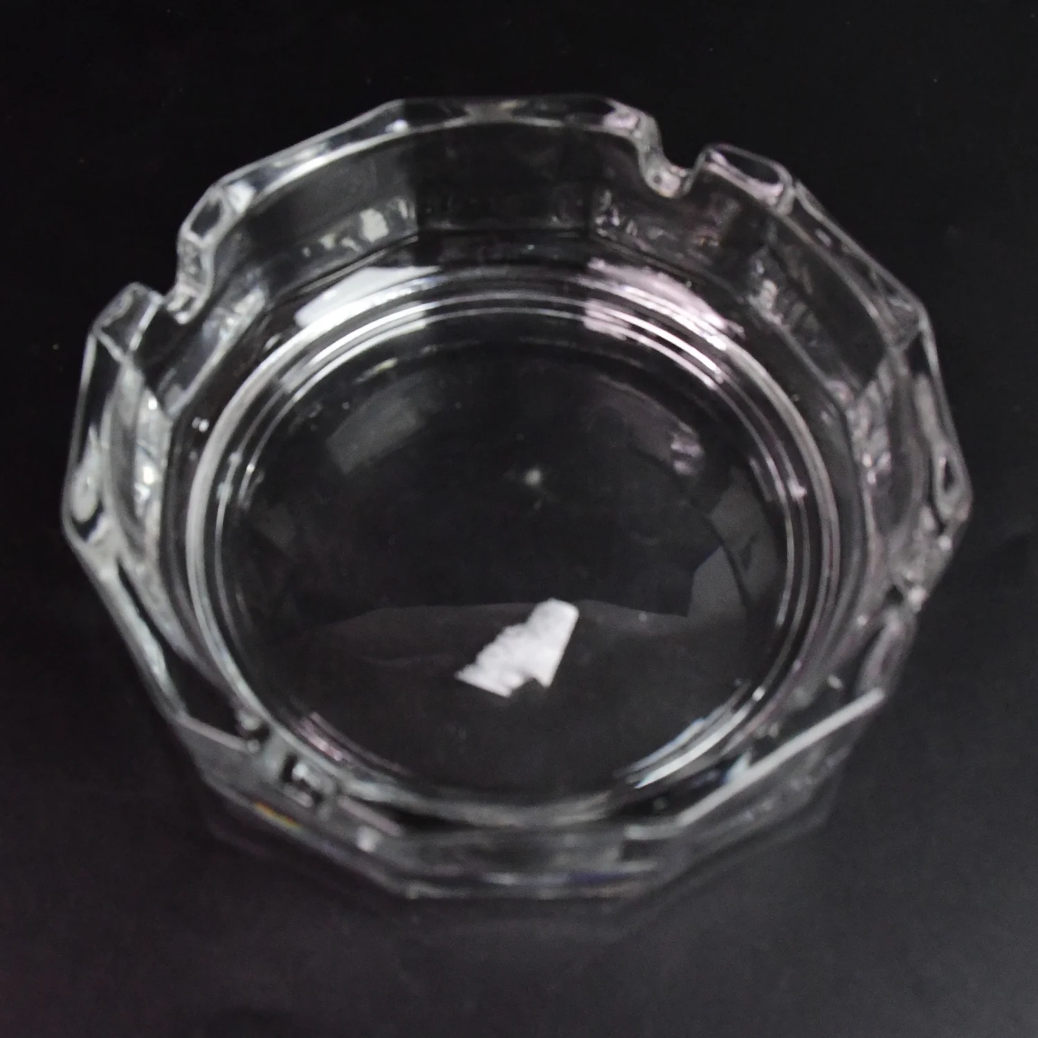Transparent Ashtray – Cigarette Holder for Home, Office, Bar & Restaurant (1 Pc) - Image 4