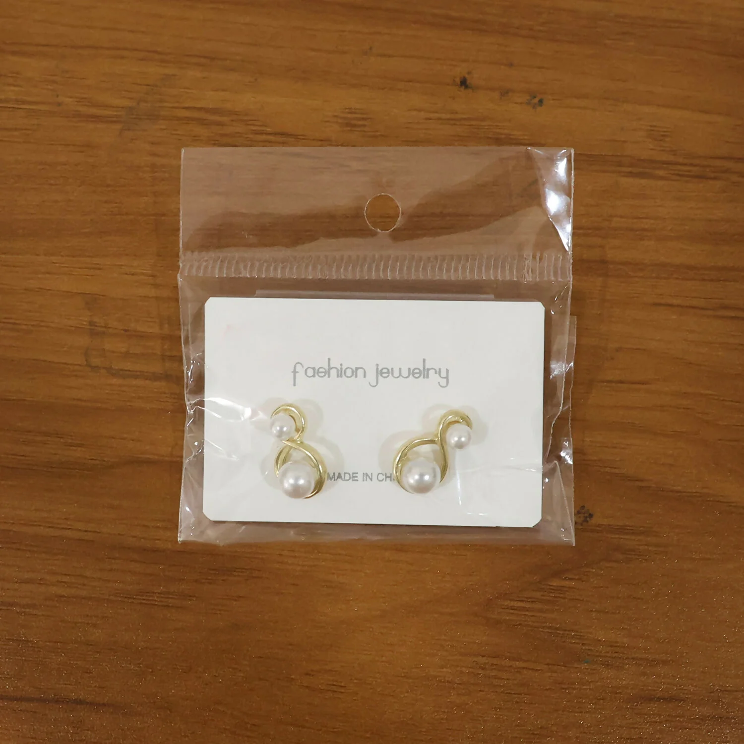 Classic Korean Pearl Infinity Stud Earrings For Girls And Women - Image 7