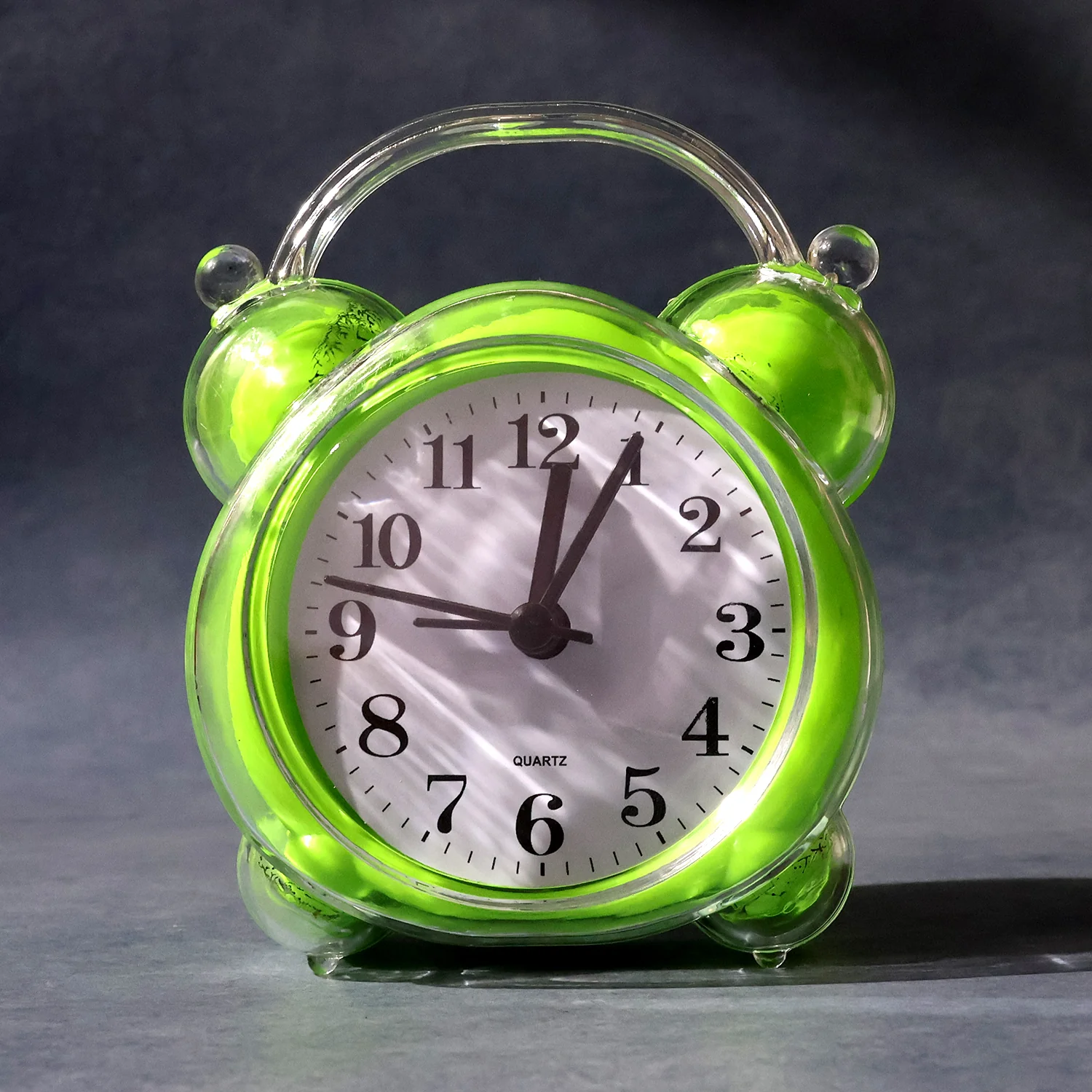 Classic Quartz Alarm Clock (1 Pc) - Image 4