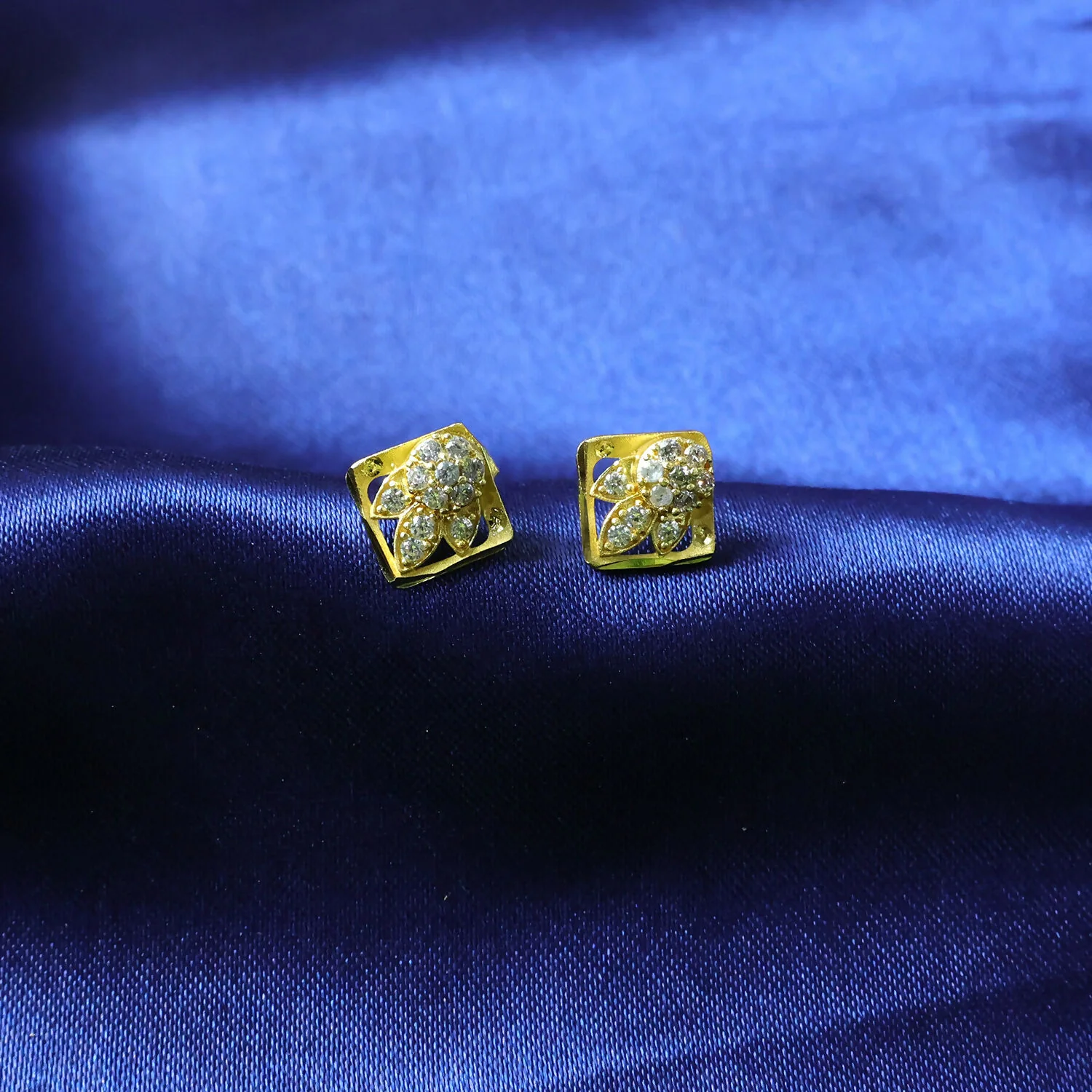 Classic Round Floral Gold Stud Earrings with Stone Work - Image 2