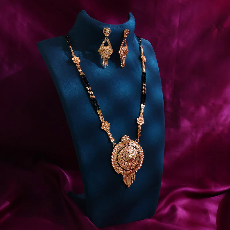 Round Pendant Mangalsutra Set – Elegant Traditional Design with Matching Earrings - Image 3