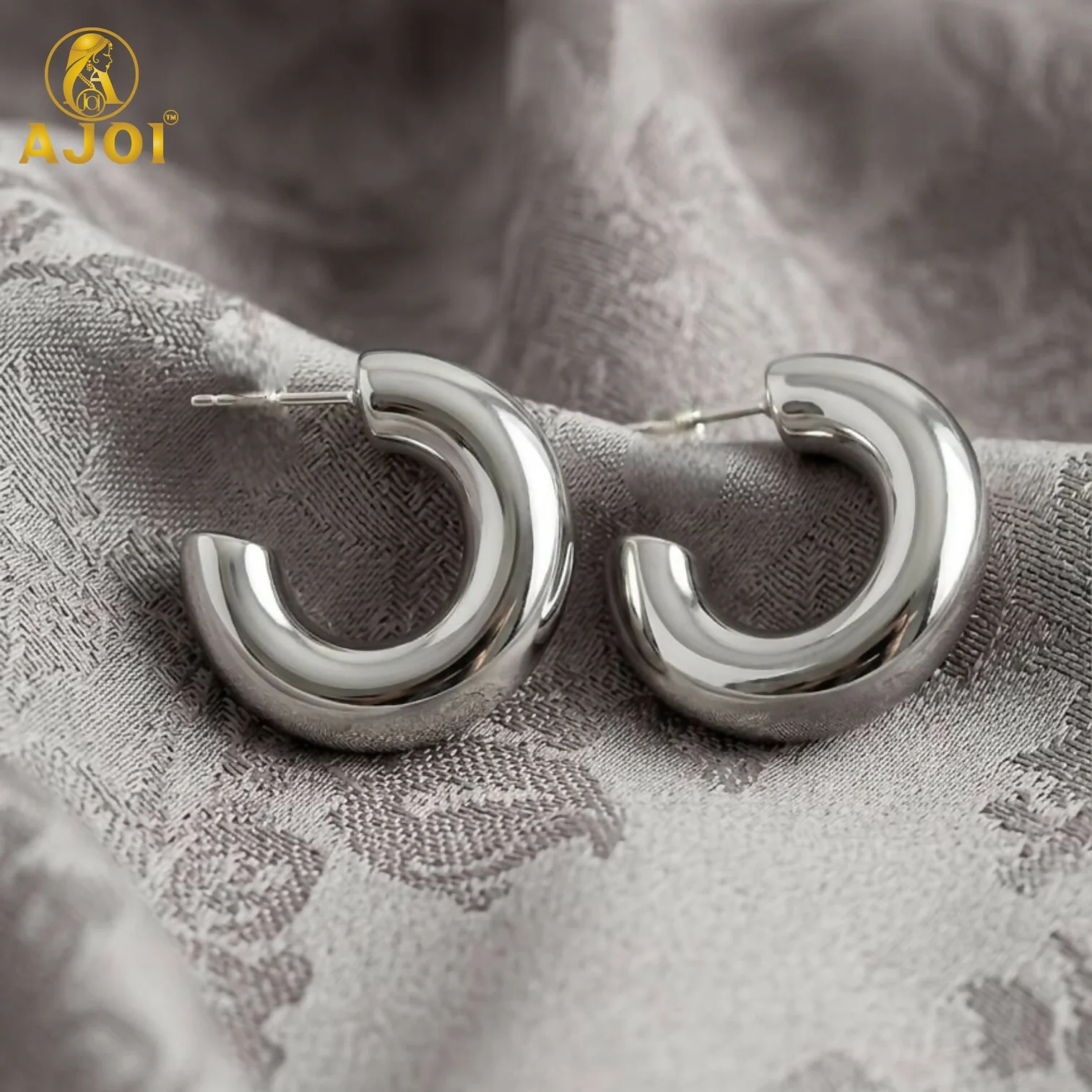 Classic Silver Chunky Hoop Earrings with Bold Curved Design for Elegant Everyday Wear - Image 3