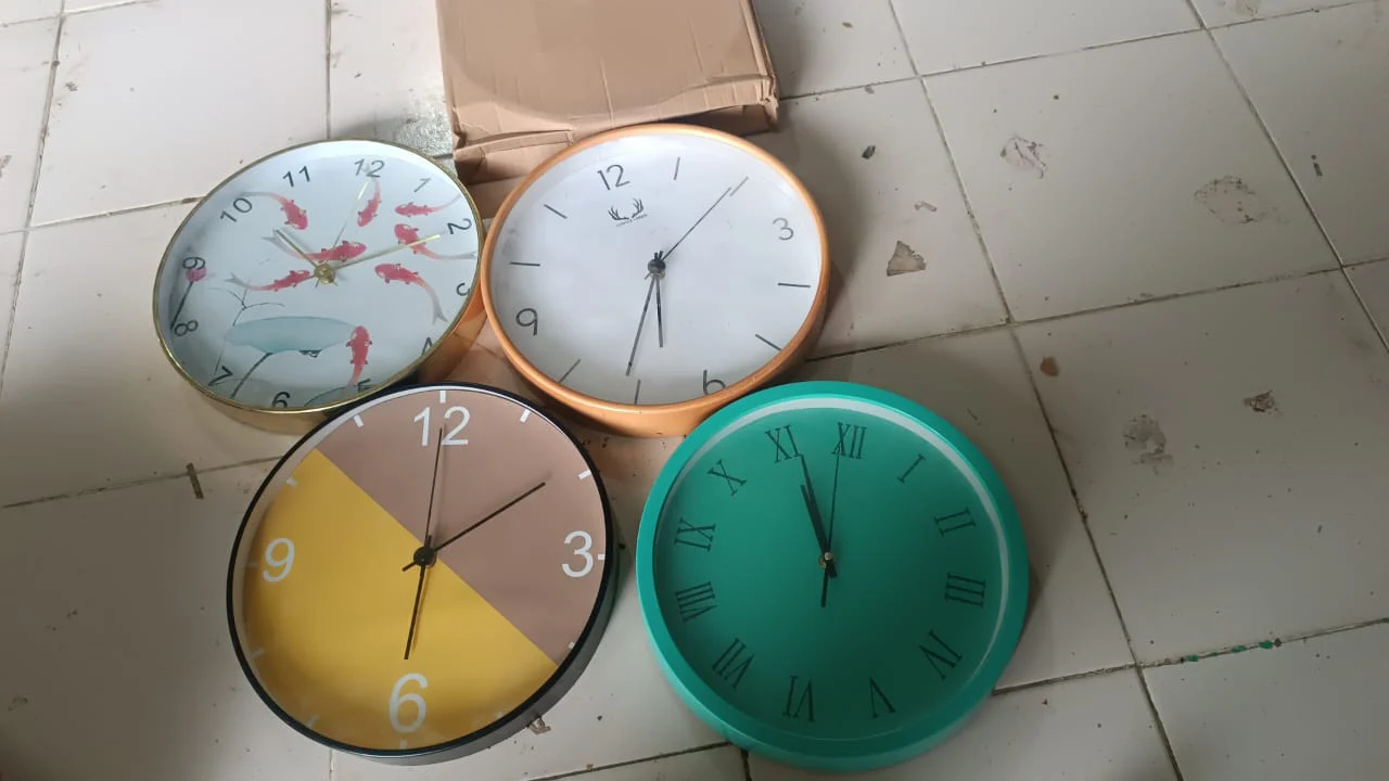 Classic Wall Clock for Home and Office – Mix Design Round 1 Pc Assorted Pattern - Image 8