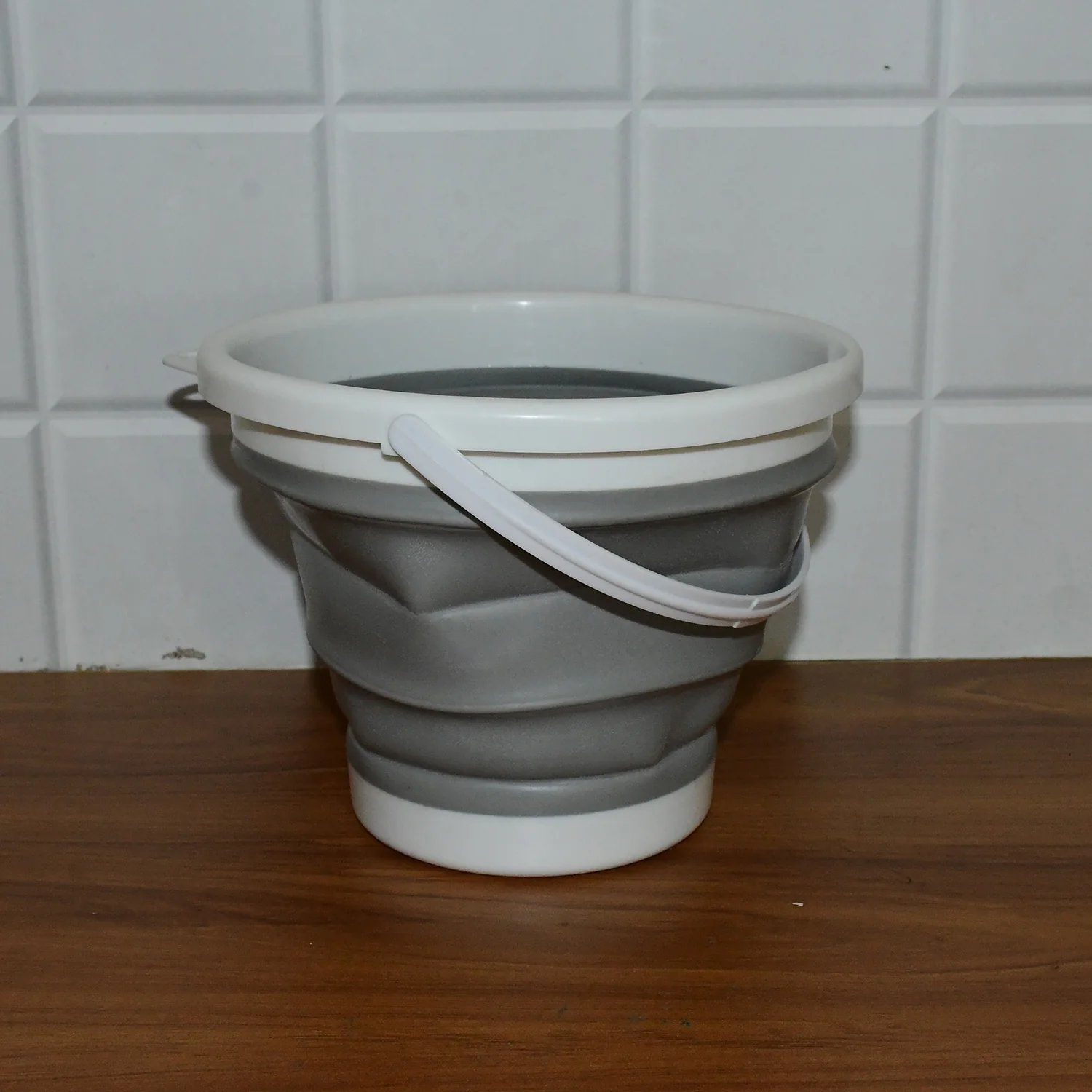 Collapsible Folding Bucket for Cleaning, Car Wash & Travel (1 Pc / 23x16 Cm) - Image 7