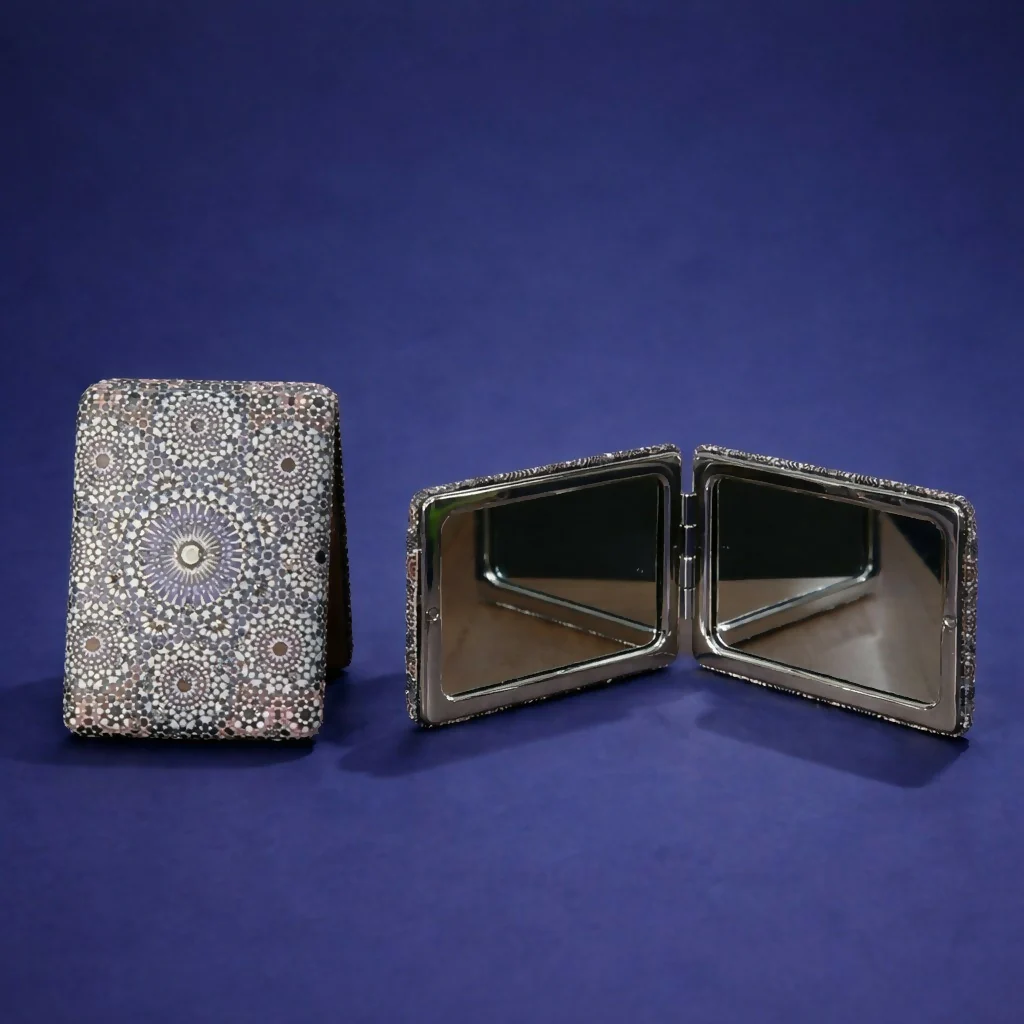 Compact Foldable Pocket Mirror with Elegant Pattern Design - Image 2