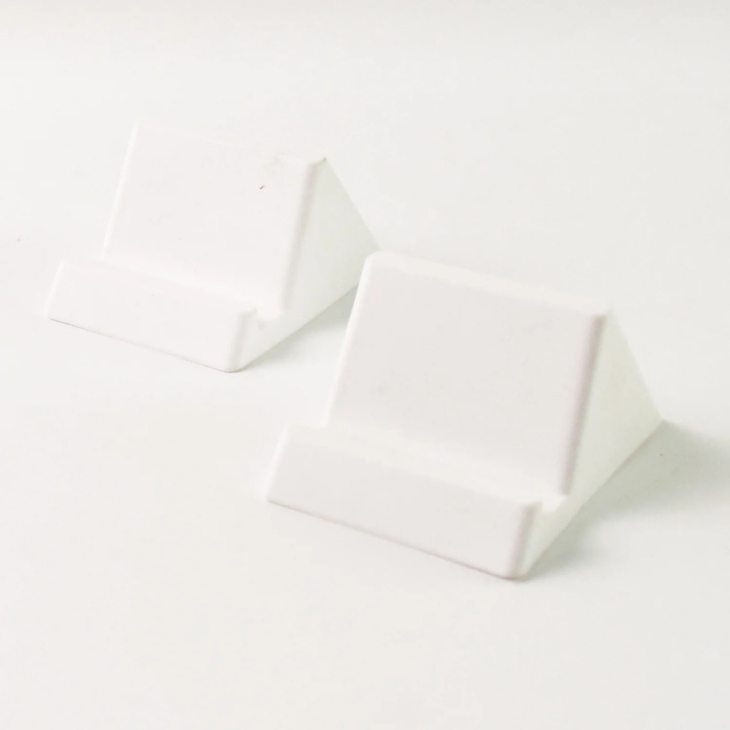 Compact Plastic Mobile Phone Holder Stand (2 Pc & Mix Color) - Image 4