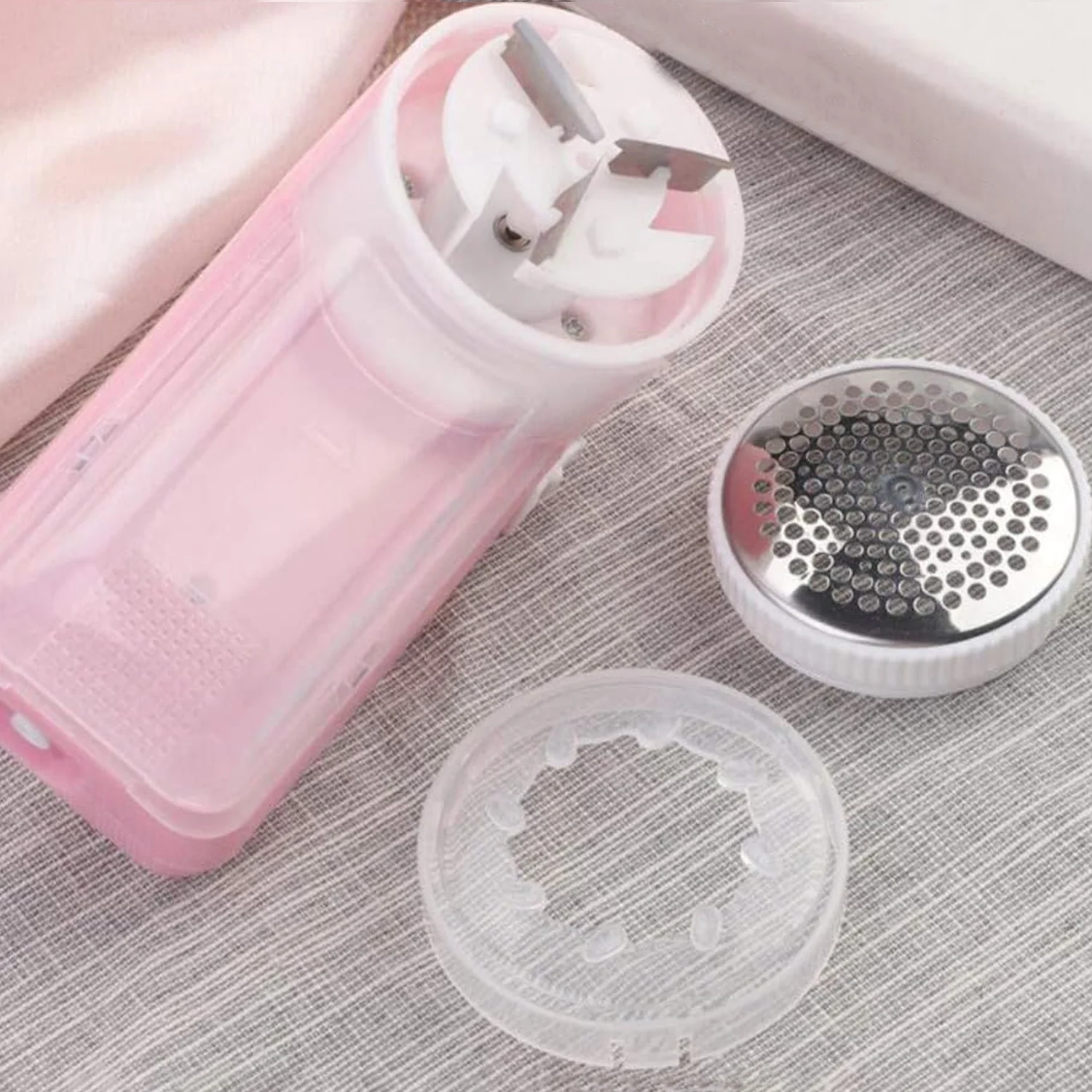Creative Lint Remover – Removes Lint from Woolens, Sweaters & Blankets (1 Pc) - Image 3