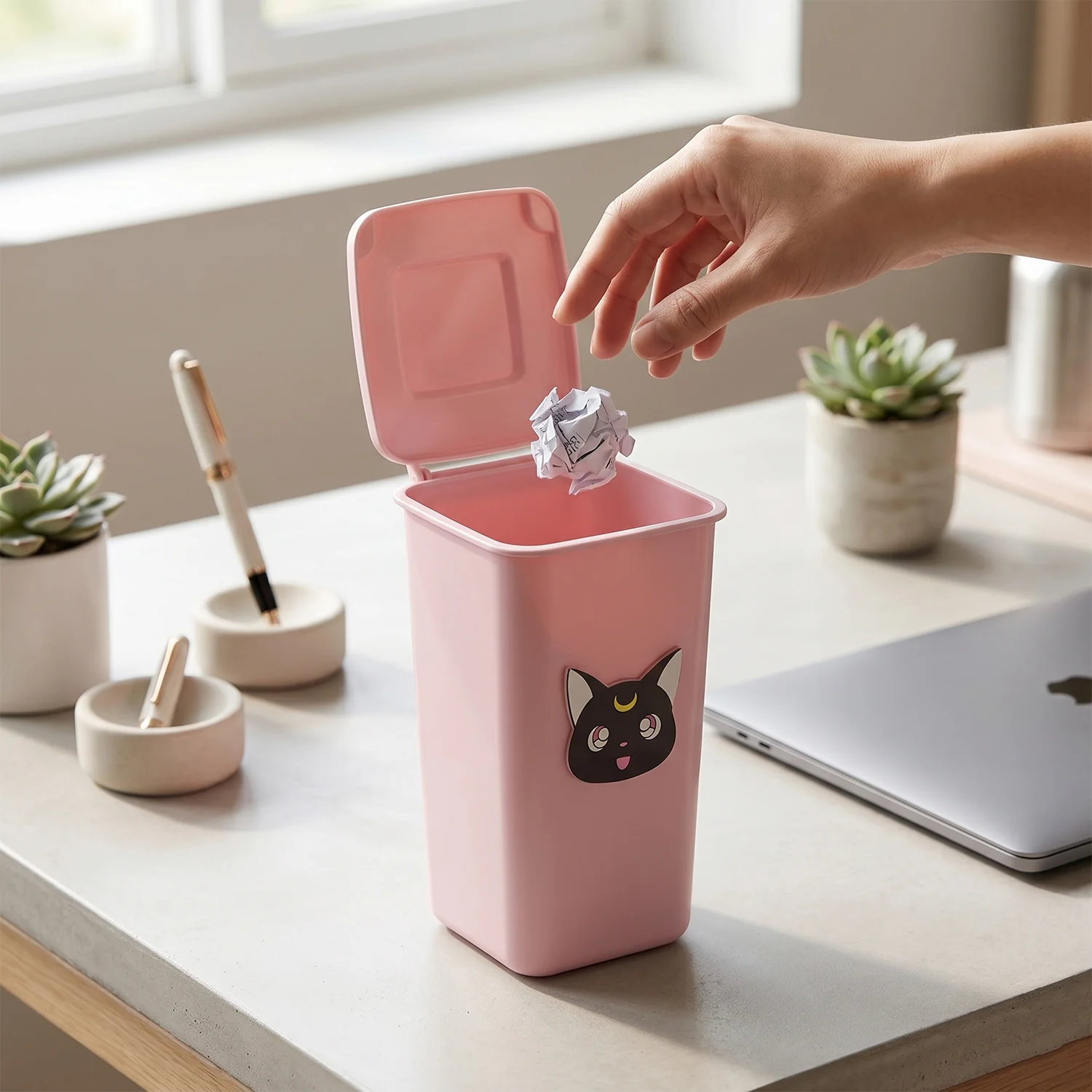 Creative Mini Trash Can Shape Pen Stand with Lid (1 Pc) - Image 5