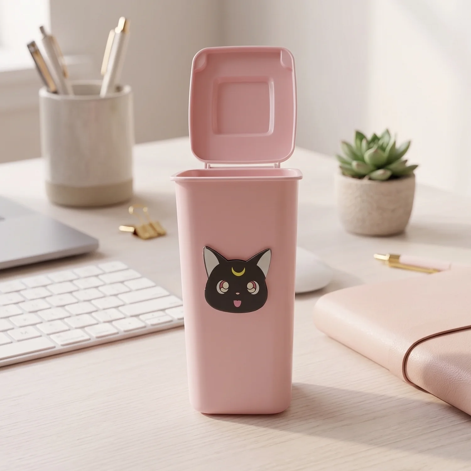 Creative Mini Trash Can Shape Pen Stand with Lid (1 Pc) - Image 7